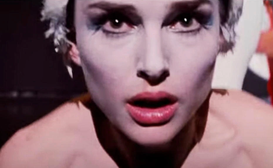 In Black Swan erlebt Nina (Natalie Portman) wie die Grenzen zwischen Realität und Wahn verschwimmen