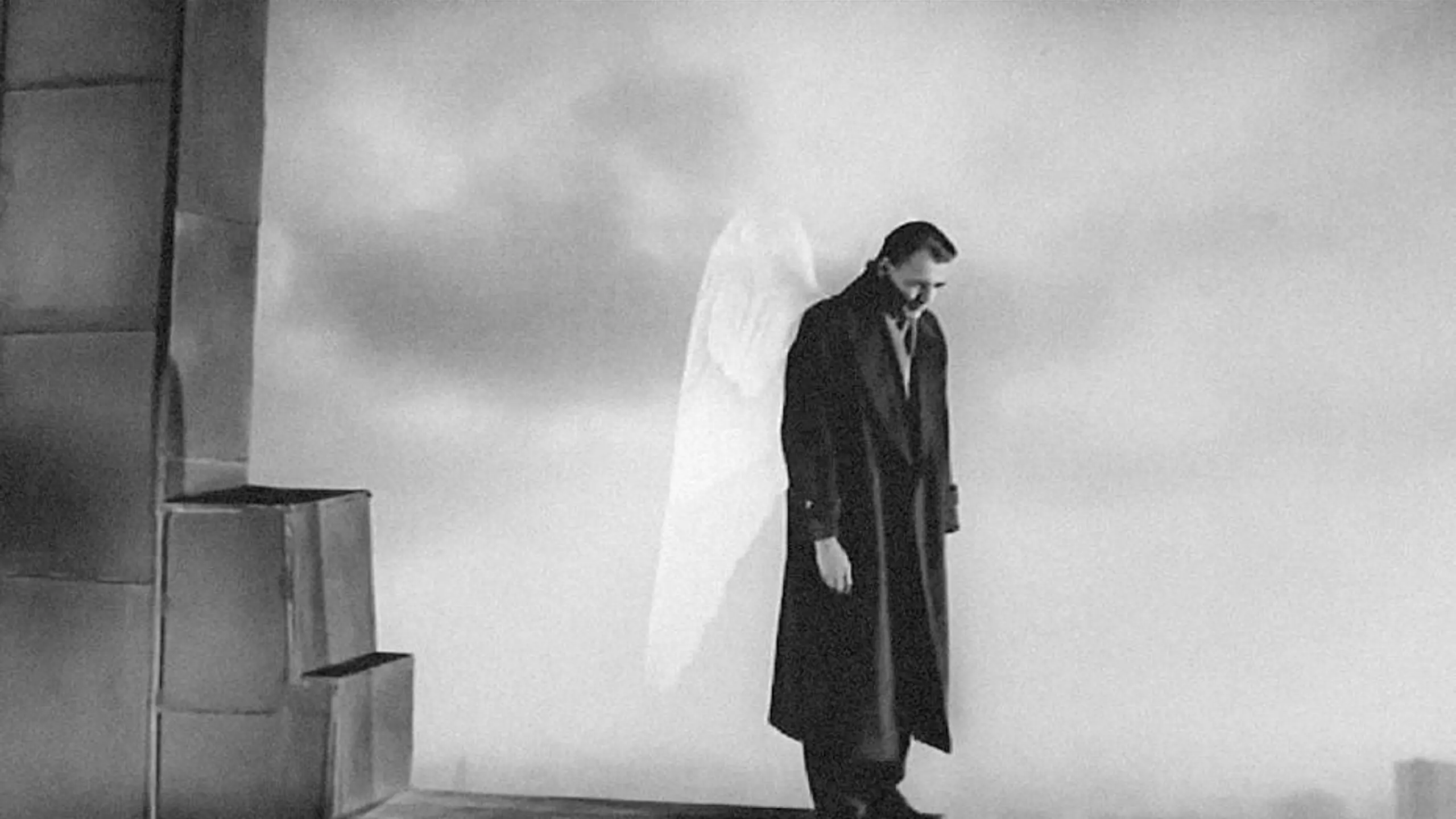 Bruno Ganz spielt in Der Himmel über Berlin den Engel Damiel. Wim Wenders verfilmte den gleichnamigen Roman von Peter Handke