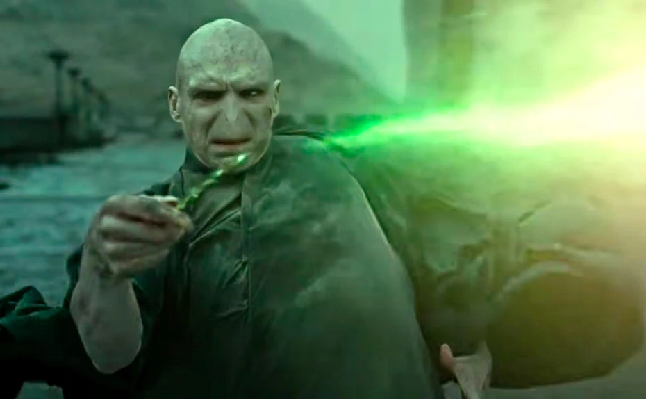 Ralph Fiennes – fast nicht mehr erkennbar in seiner Rolle als Harry Potters Widersacher Voldemort