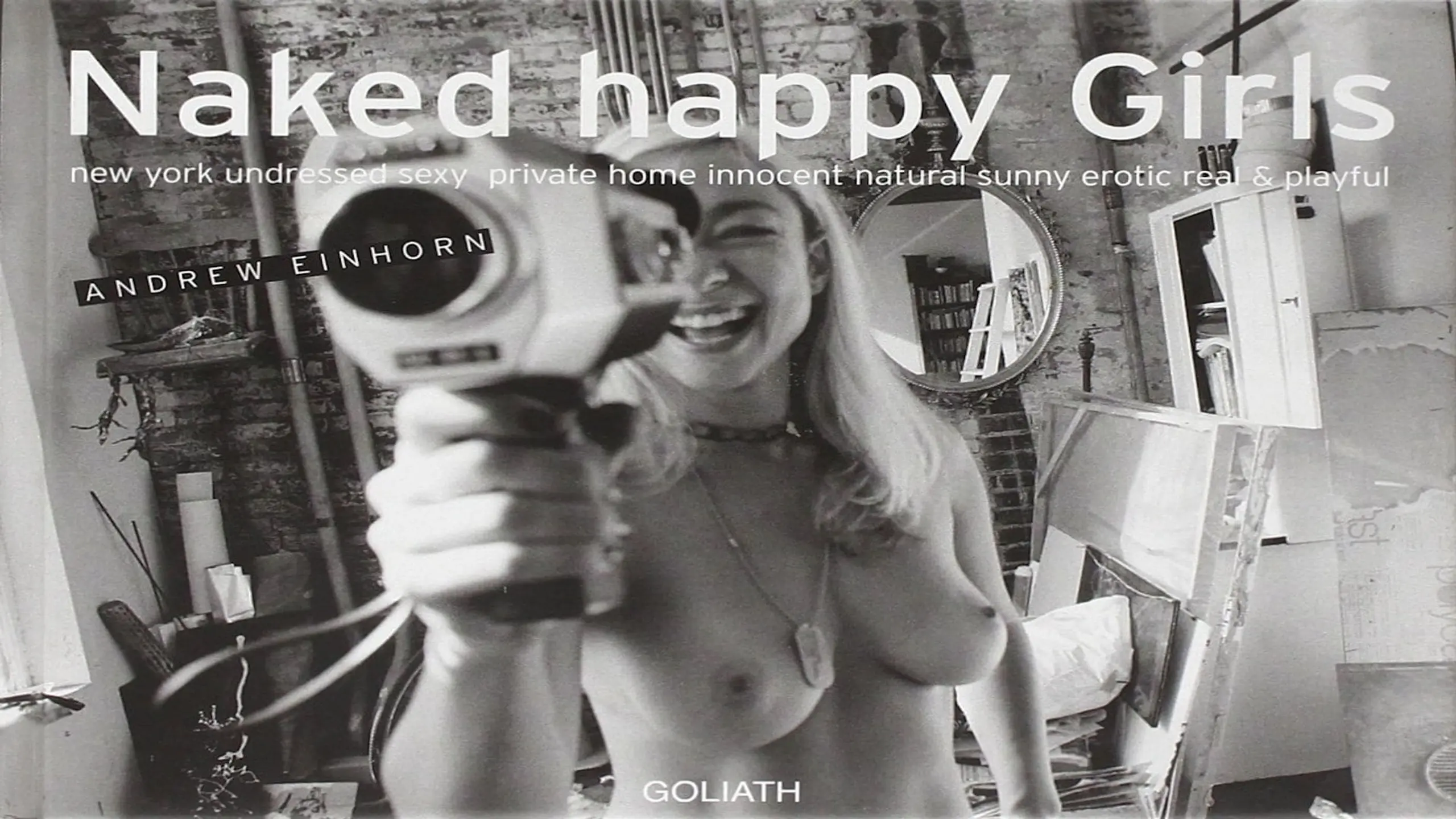 Naked Happy Girls