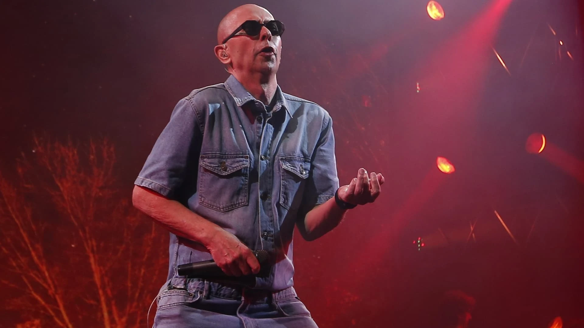 Indio Solari y Los Fundamentalistas del Aire Acondicionado, En Concierto