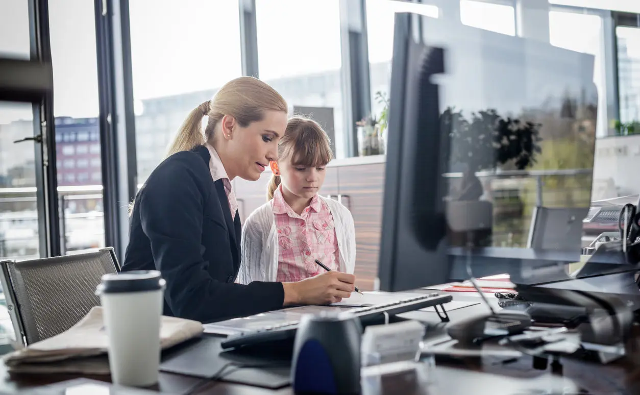 Erfolgreich „Working Mom“ sein: so klappt Job und Familie