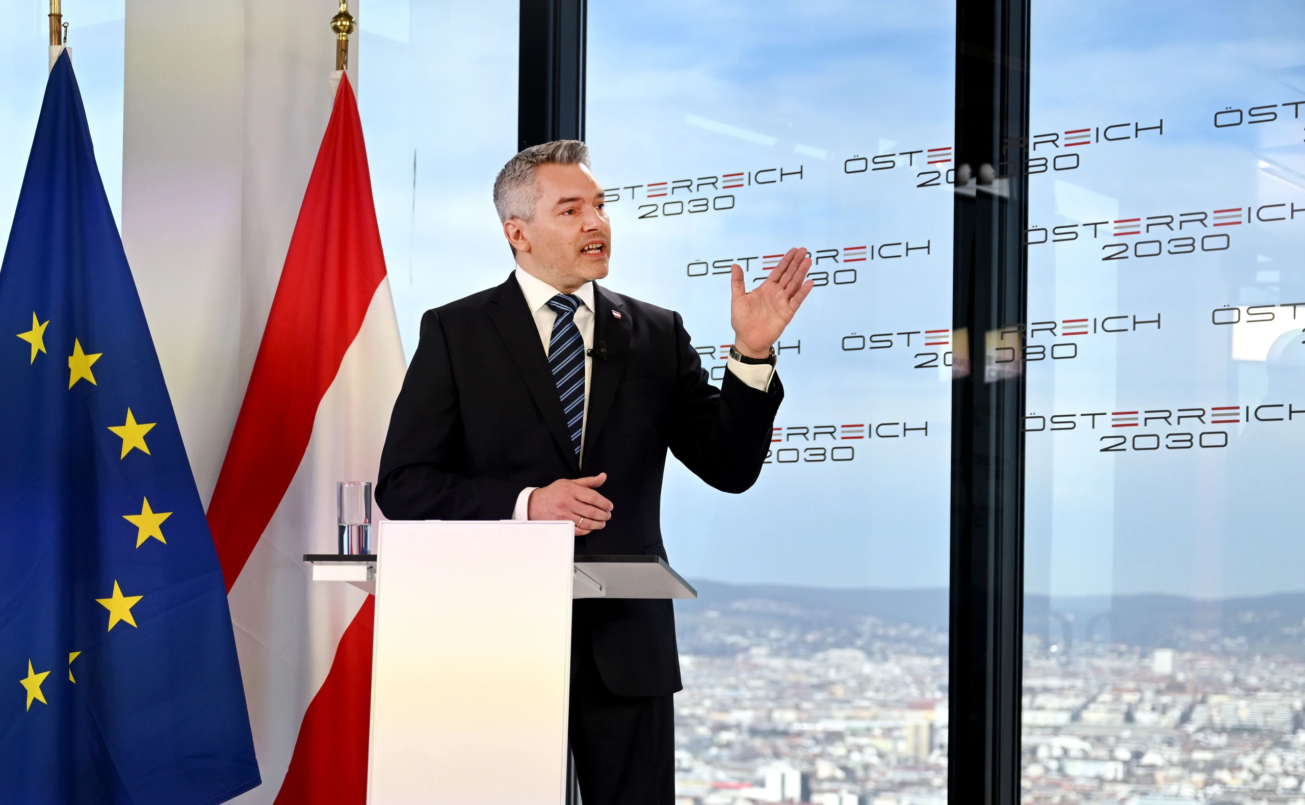 Bundeskanzler Karl Nehammer bei seiner &quot;Rede zur Zu7kunft der Nation&quot;