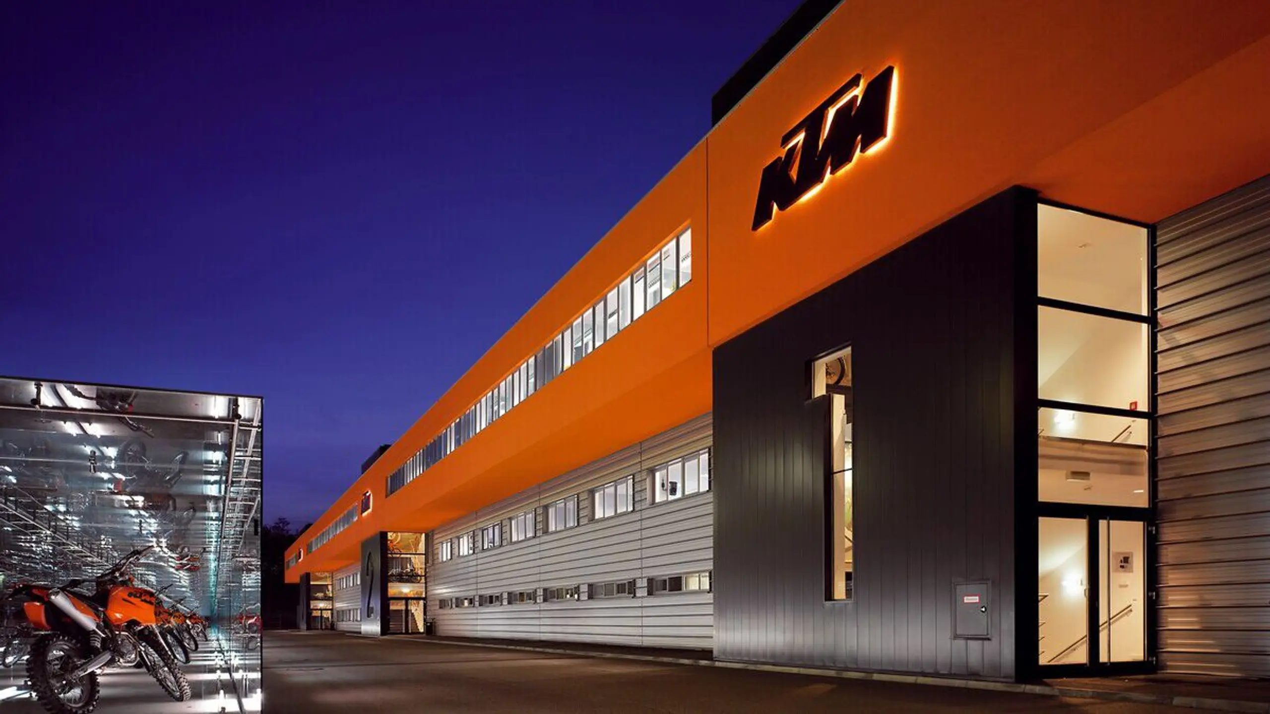 Das KTM Motorrad Headquarter der Pierer Mobility AG in Mattighofen