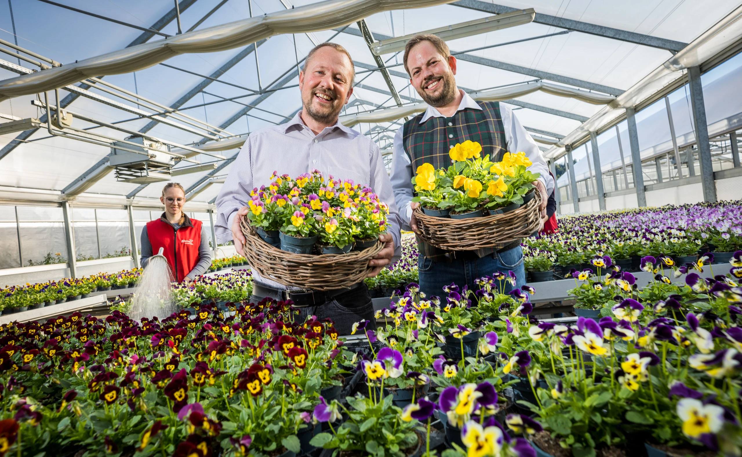 Gärtnerei Sattler. Völkermarkt, Kärnten. Die Eltern von Michael (l.) und Christian Sattler eröffneten 1973 ein kleines Blumengeschäft. Heute ist das Unternehmen mit einer Gewächshausfläche von 10.000 Quadratmetern Kärntens größter Gartenbaubetrieb.