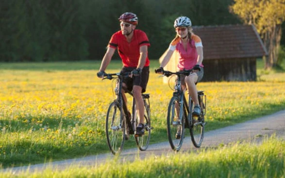Die Fahrradsaison startet  Ist fahren mit Helm Pflicht?