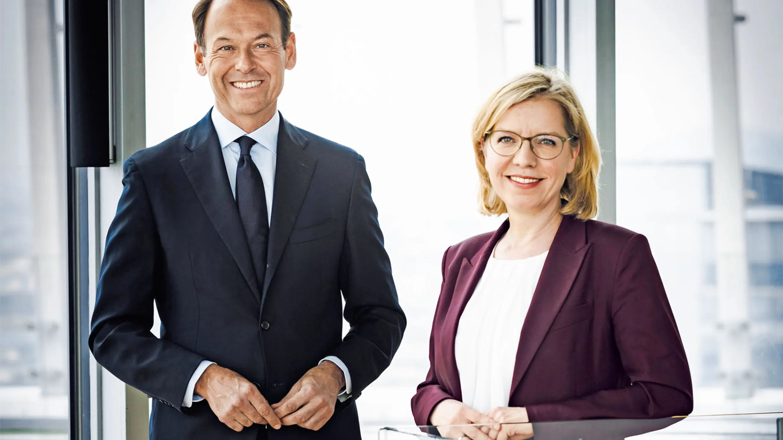 UNIQA CEO Andreas Brandstetter und Ministerin Leonore Gewessler