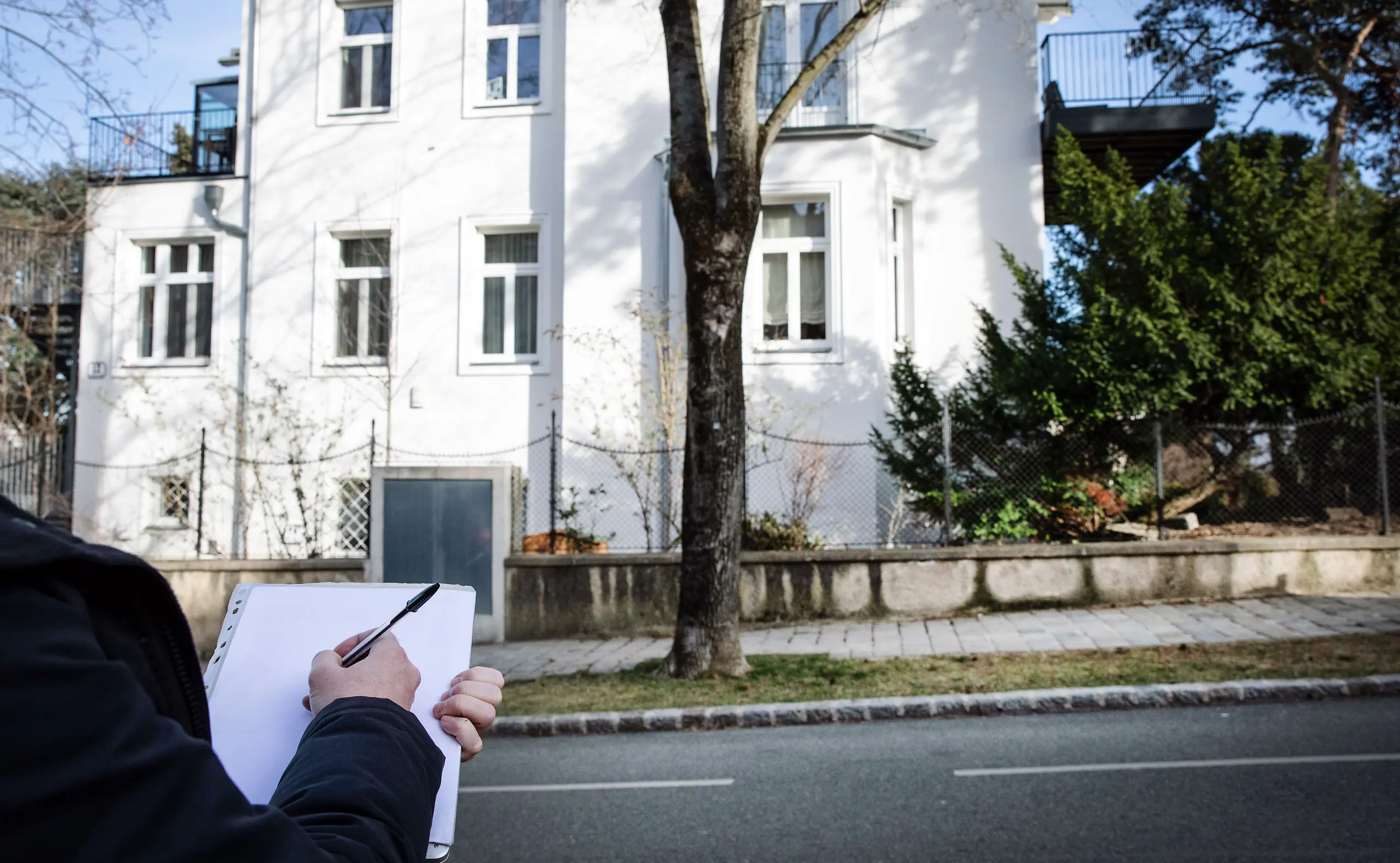 Sachverständige bei der Immobilienbewertung: Ohne Besichtigung ist eine Bewertung unseriös