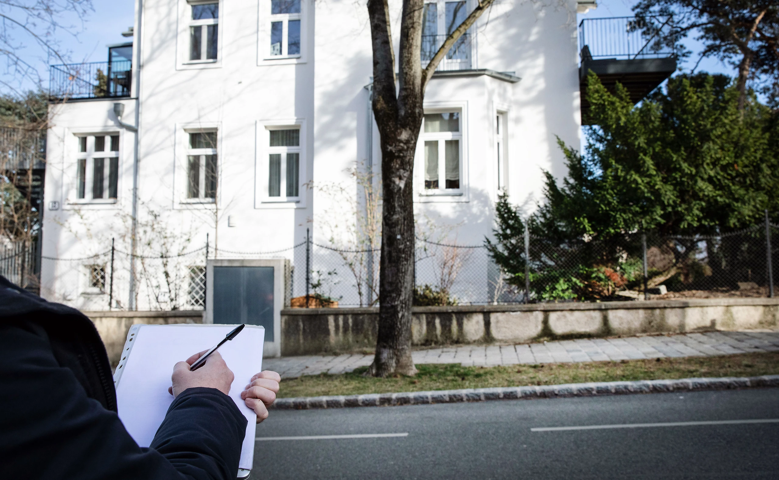 Sachverständige bei der Immobilienbewertung: Ohne Besichtigung ist eine Bewertung unseriös