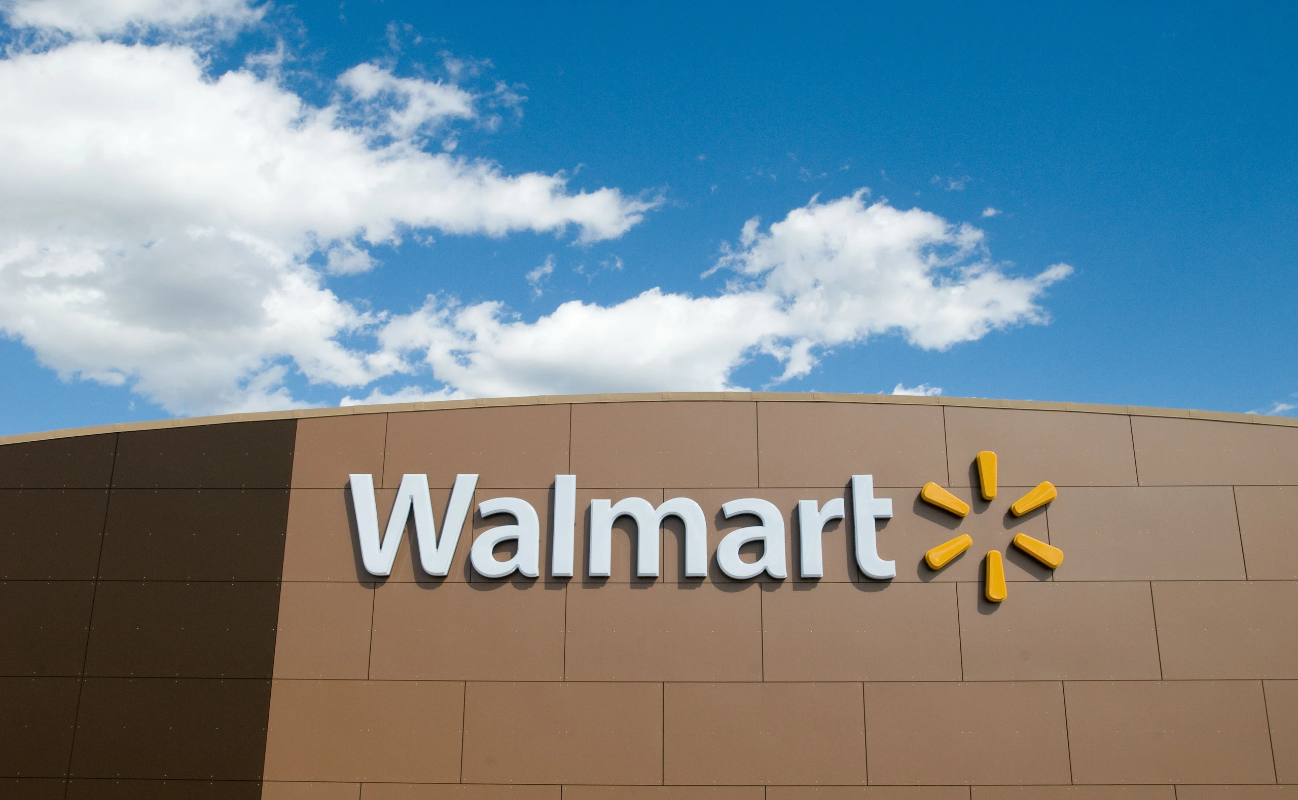 Mit tausenden riesigen Superstores ist Walmart der größte Handelskonzern in den USA und der Welt.