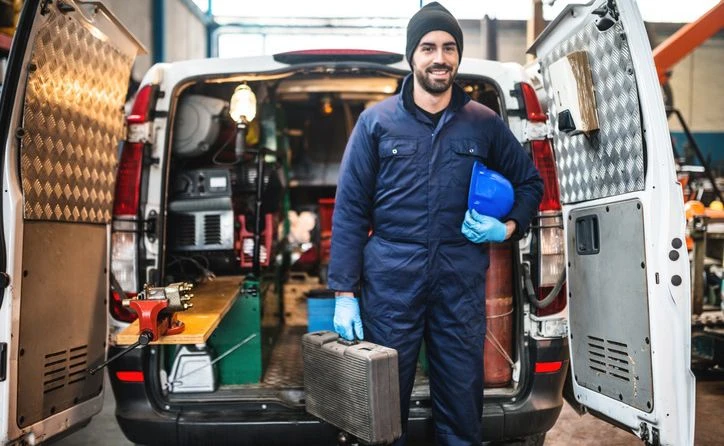 Handwerker und ihre Tricks: 12 Tipps für den Umgang mit Professionisten