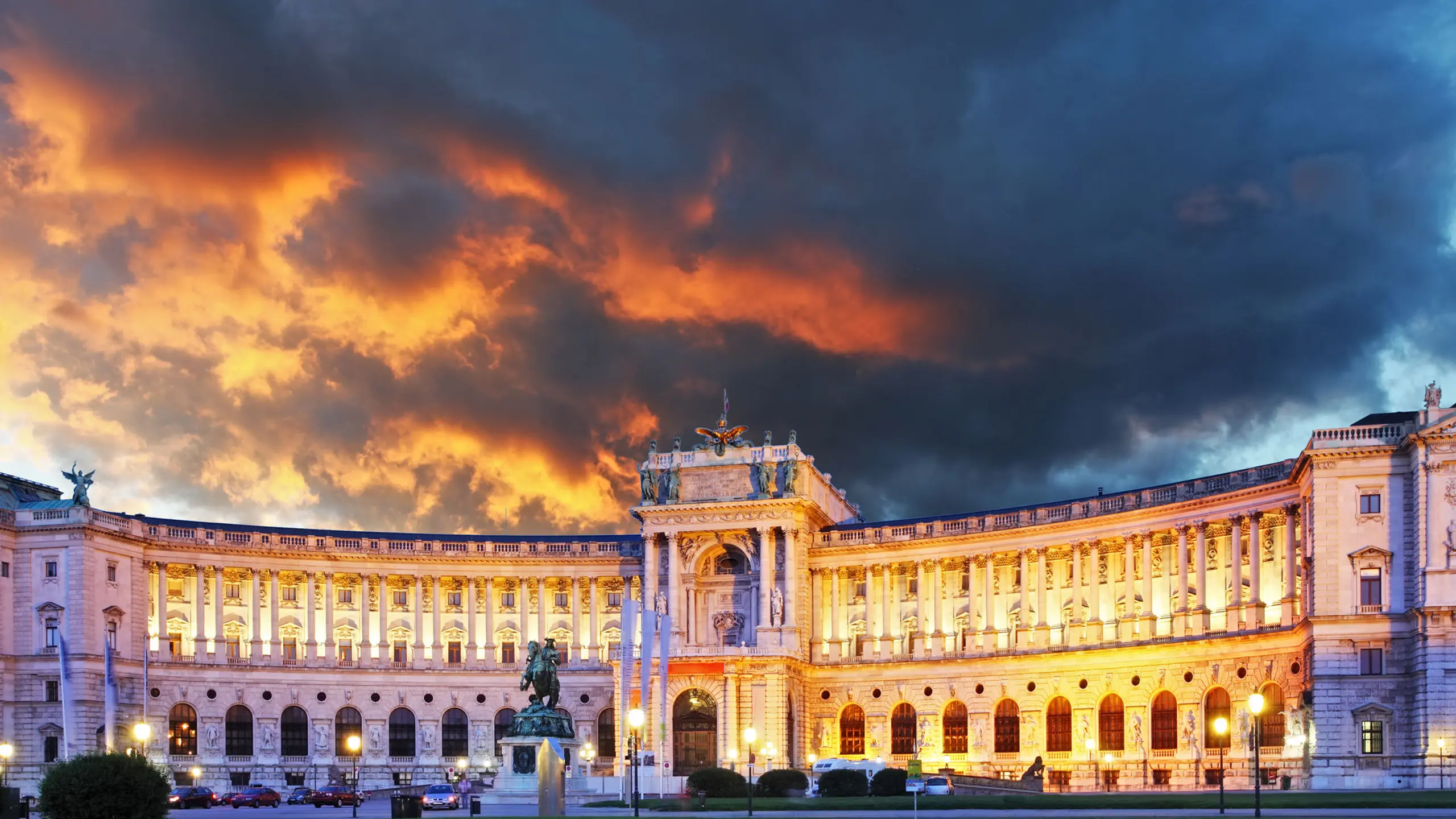 Aus der Hofburg in die Politik in die Wirtschaft: Die Habsburger