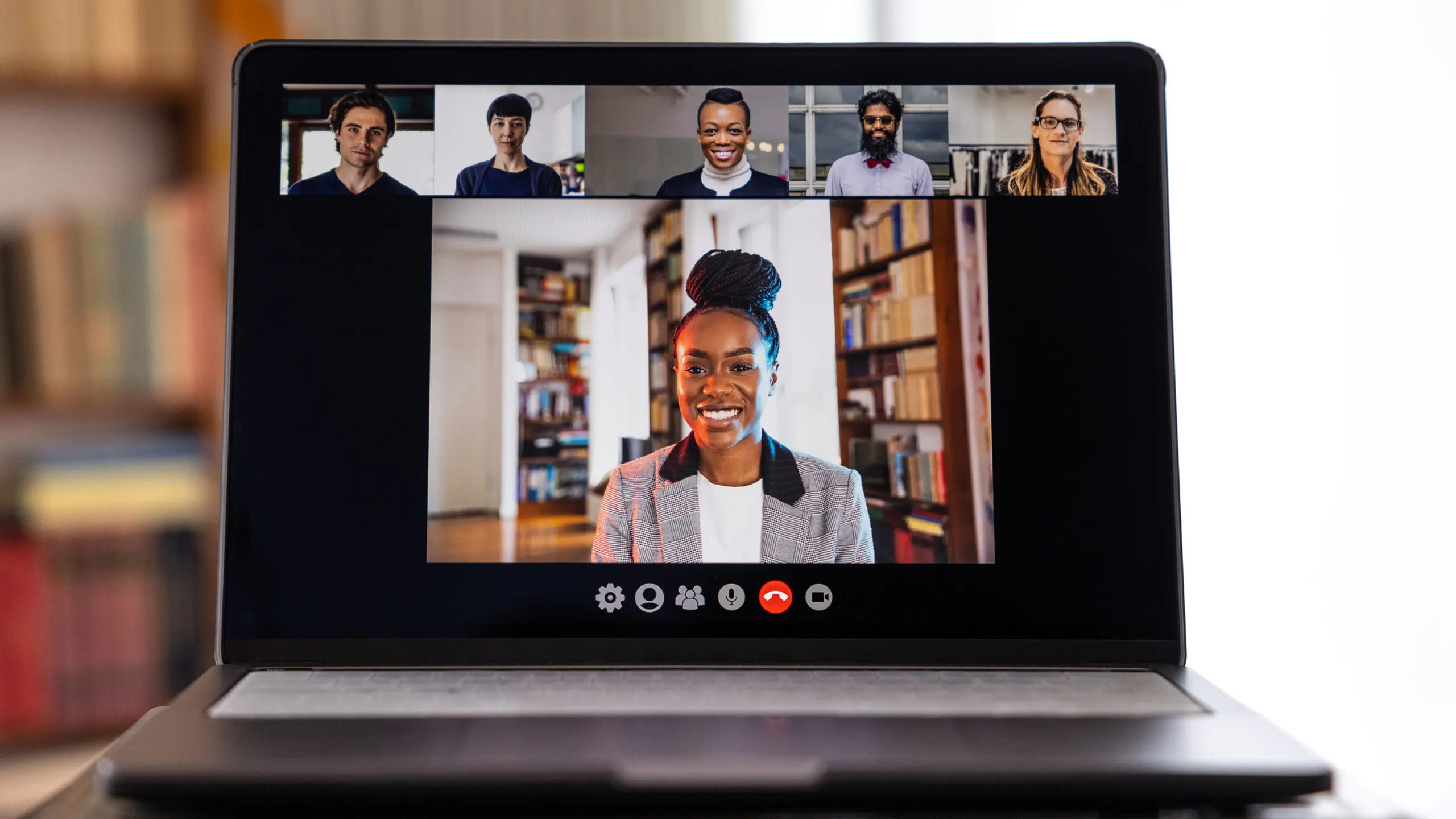 Aus Zoom Videoconferencing wird mit zoomone eine Collaboration-Lösung für Unternehmen.