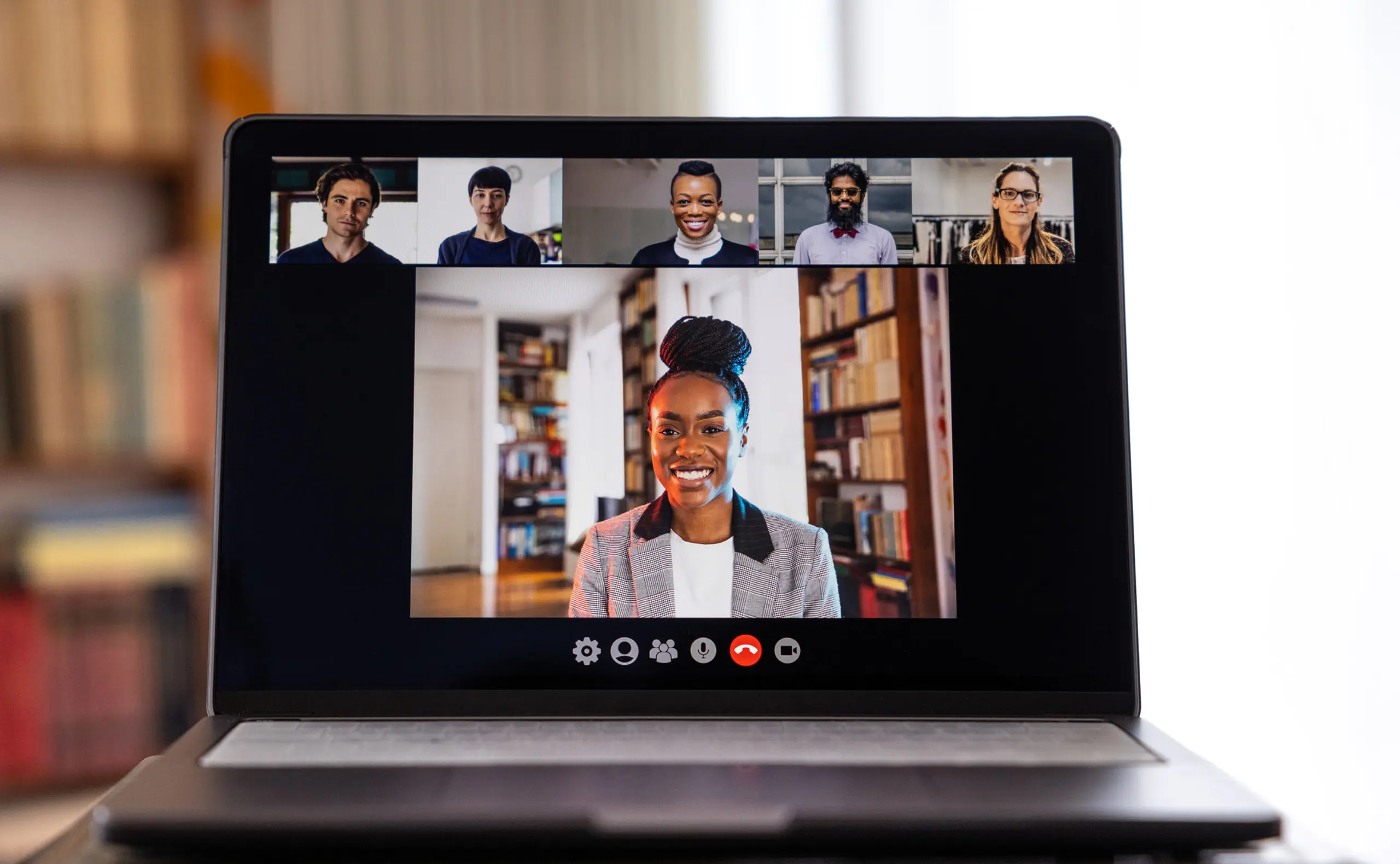 Aus Zoom Videoconferencing wird mit zoomone eine Collaboration-Lösung für Unternehmen.