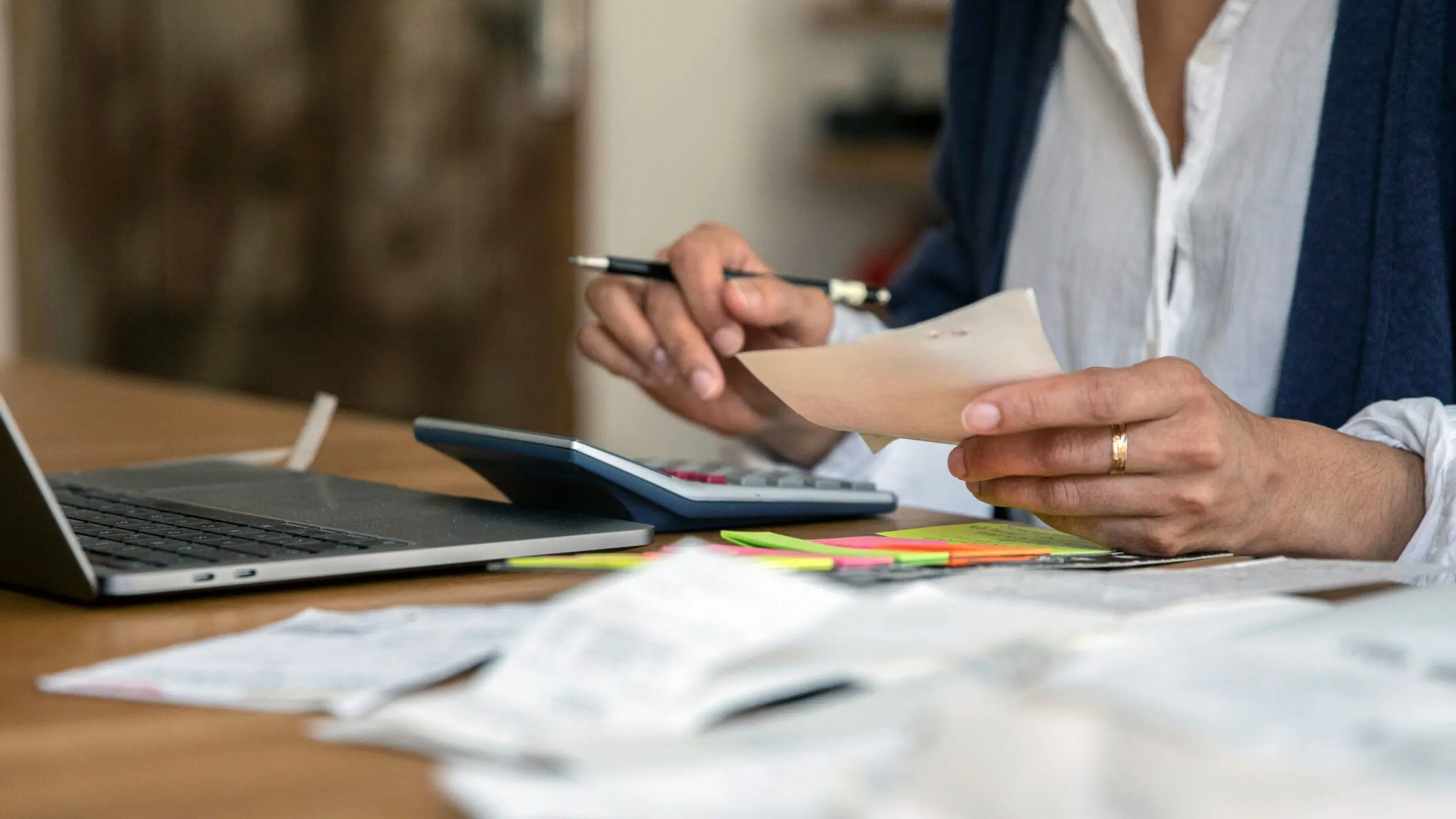 Vorsteuerabzug: Für Unternehmer ist die Umsatzsteuer nur ein Durchlaufposten. Für Freiberufler oder Neue Selbstständige kann sich die Kleinunternehmerregelung rechnen.