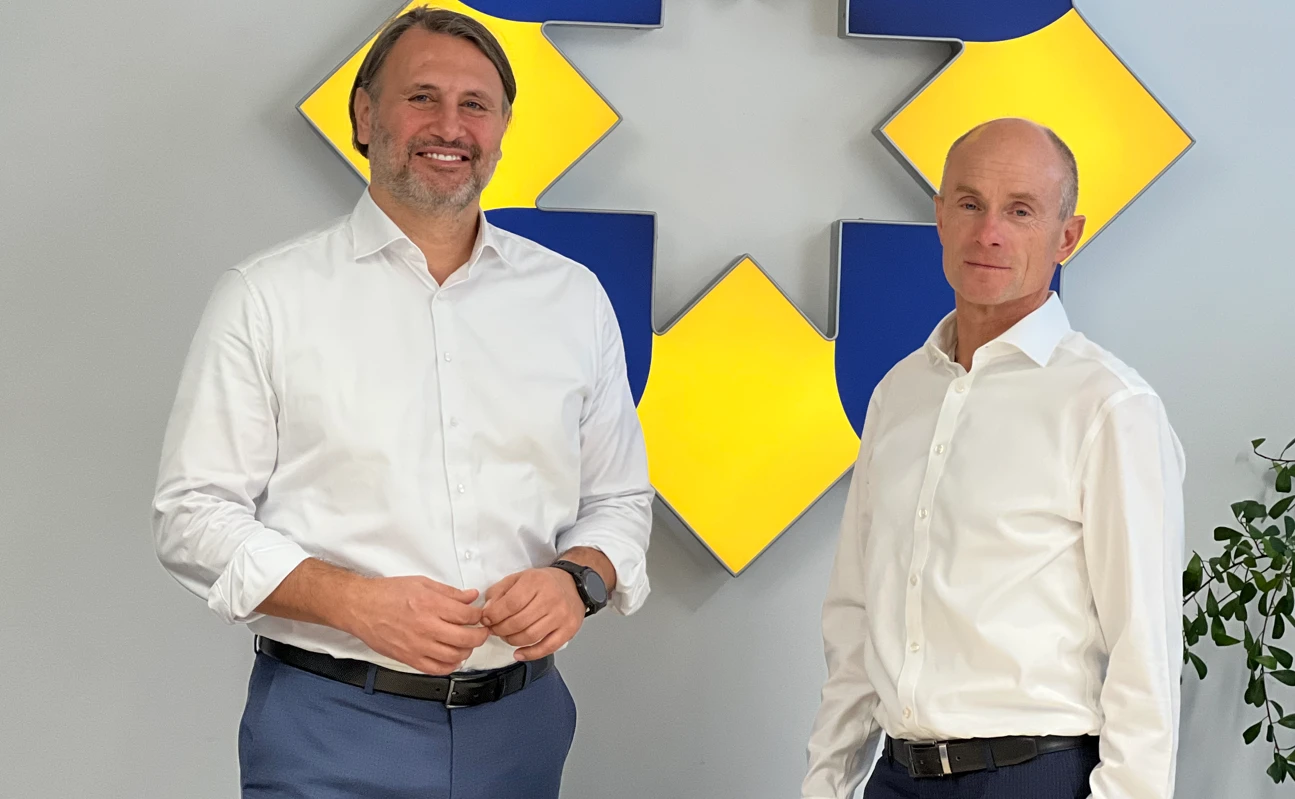 Anadi-Bank-Vorstand Alp Dalkilic (l.) und Wolfgang Strobel