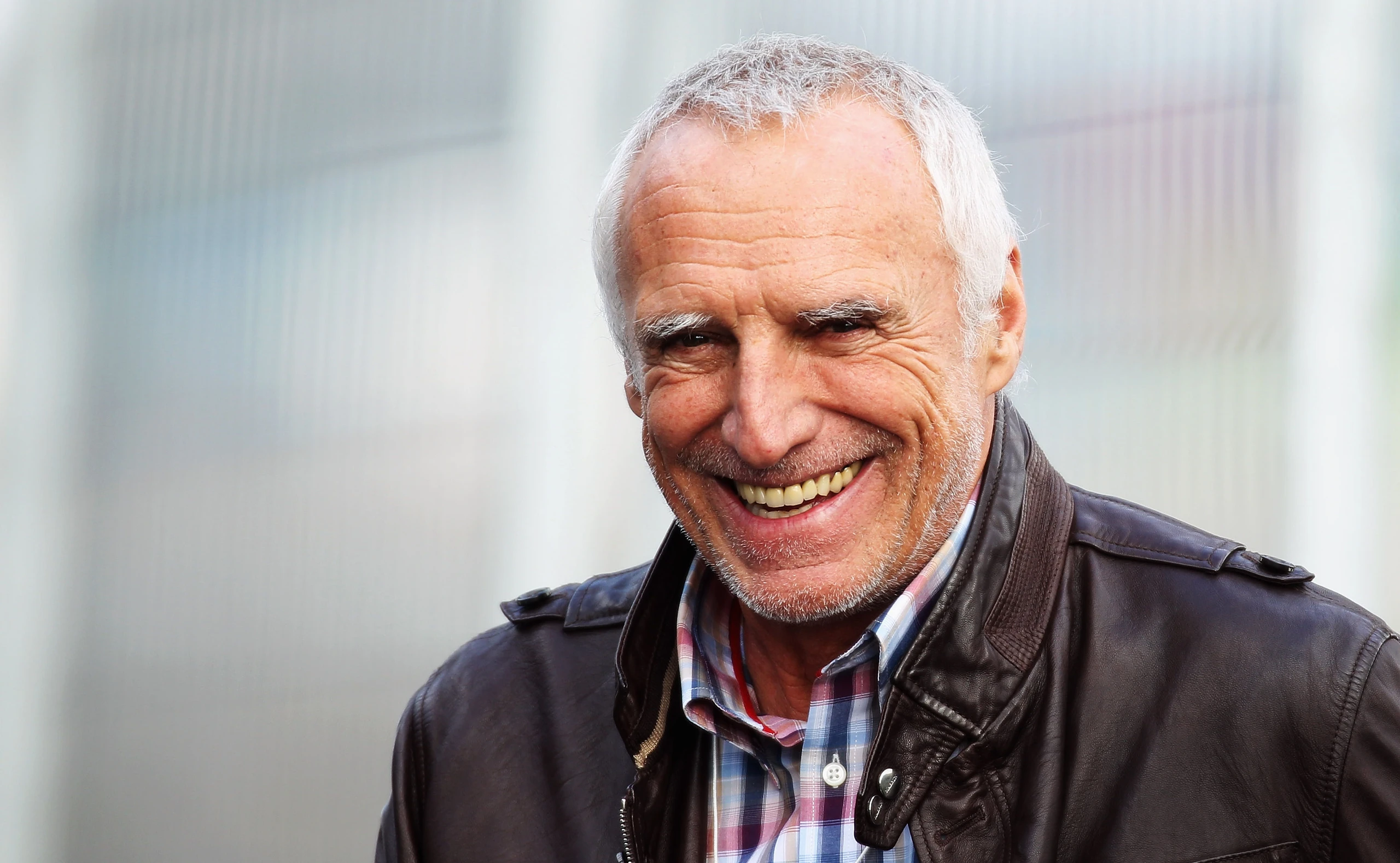 Red Bull Erfinder und CEO Dietrich Mateschitz, 2010 bei Formel 1 Tests.