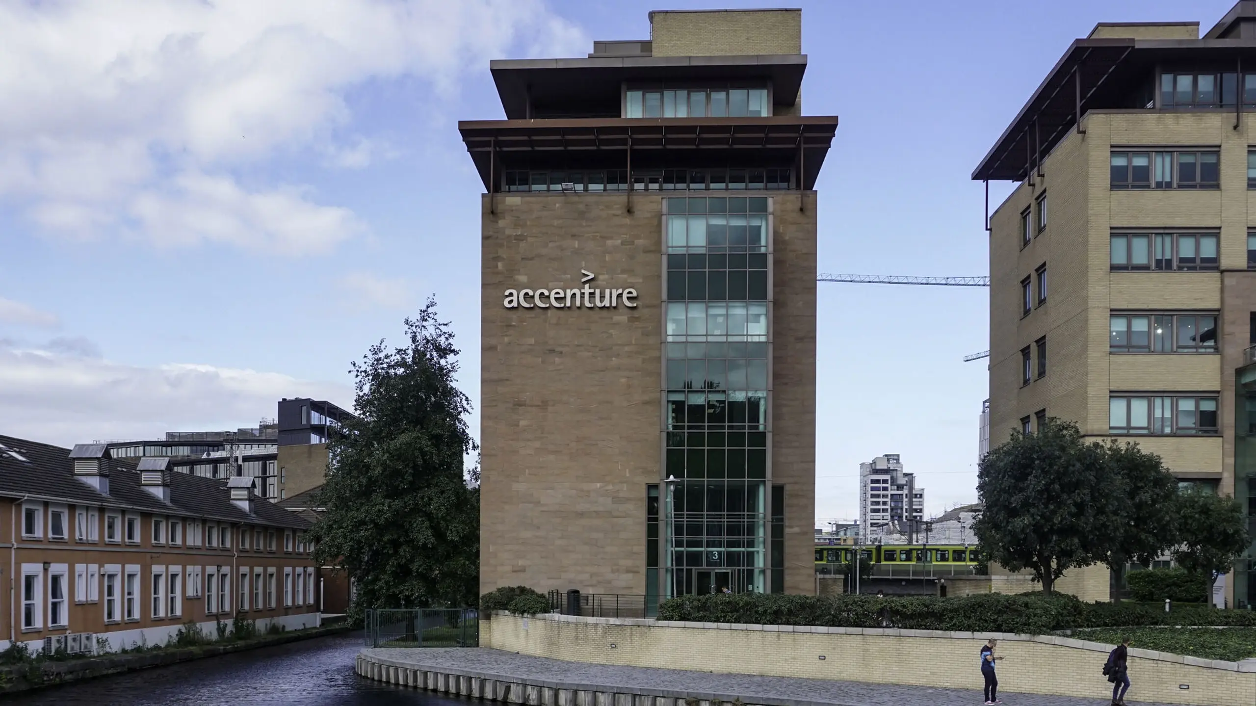 © iStockphoto Das Accenture Headquarter in Dublin, Irland