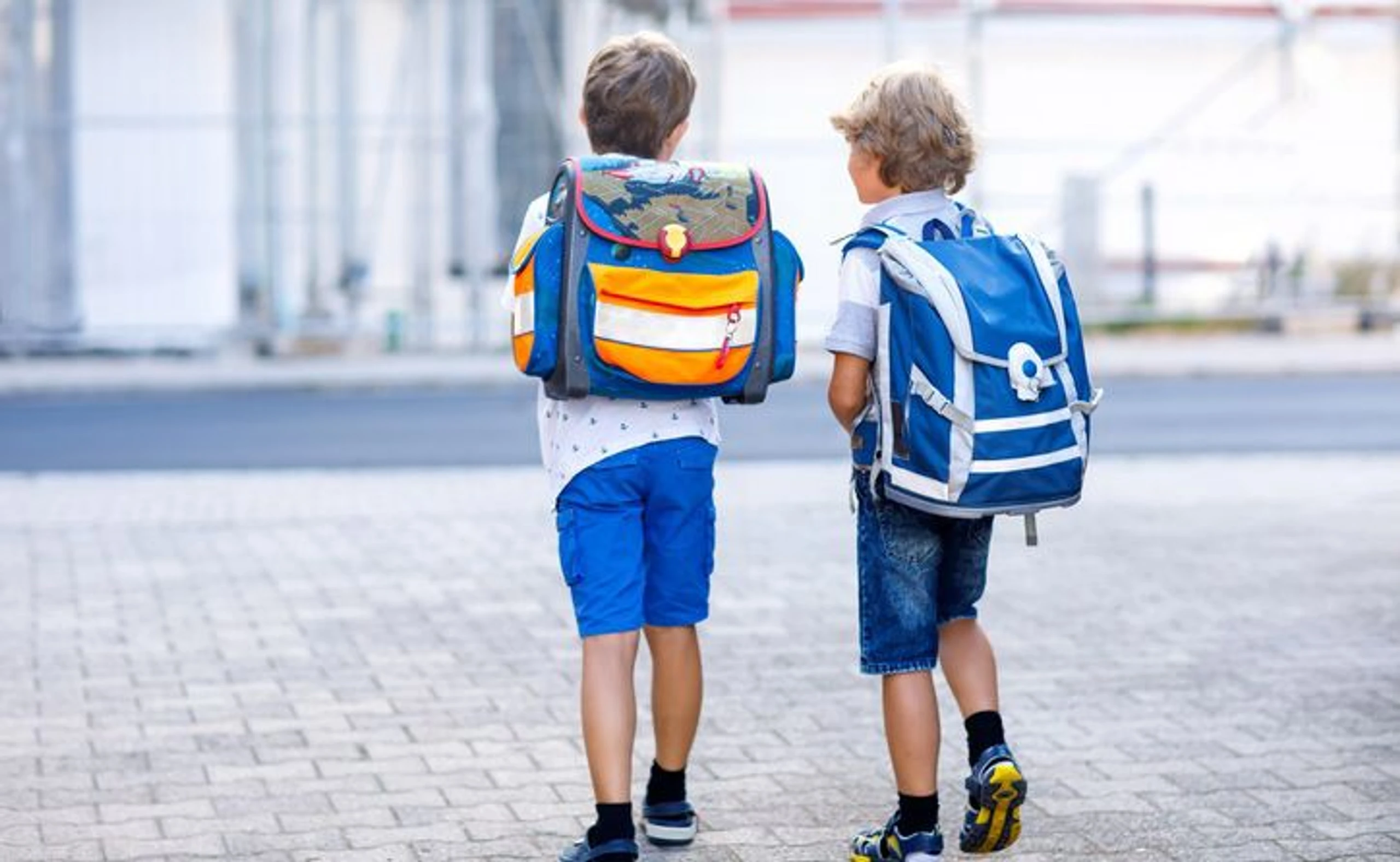Kinder auf der Straße: Diese Gesetze gelten für Kinder und Autofahrer