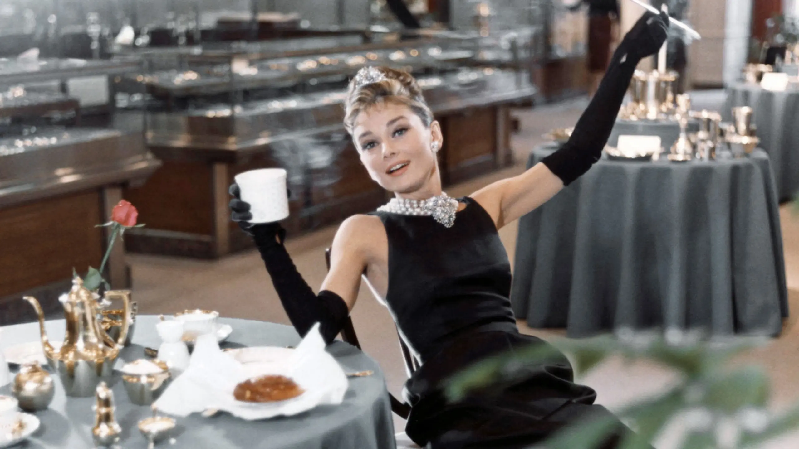 Die Welt voll Luxus: Audrey Hepburn in ihrer Glanzrolle in Breakfast at Tiffany