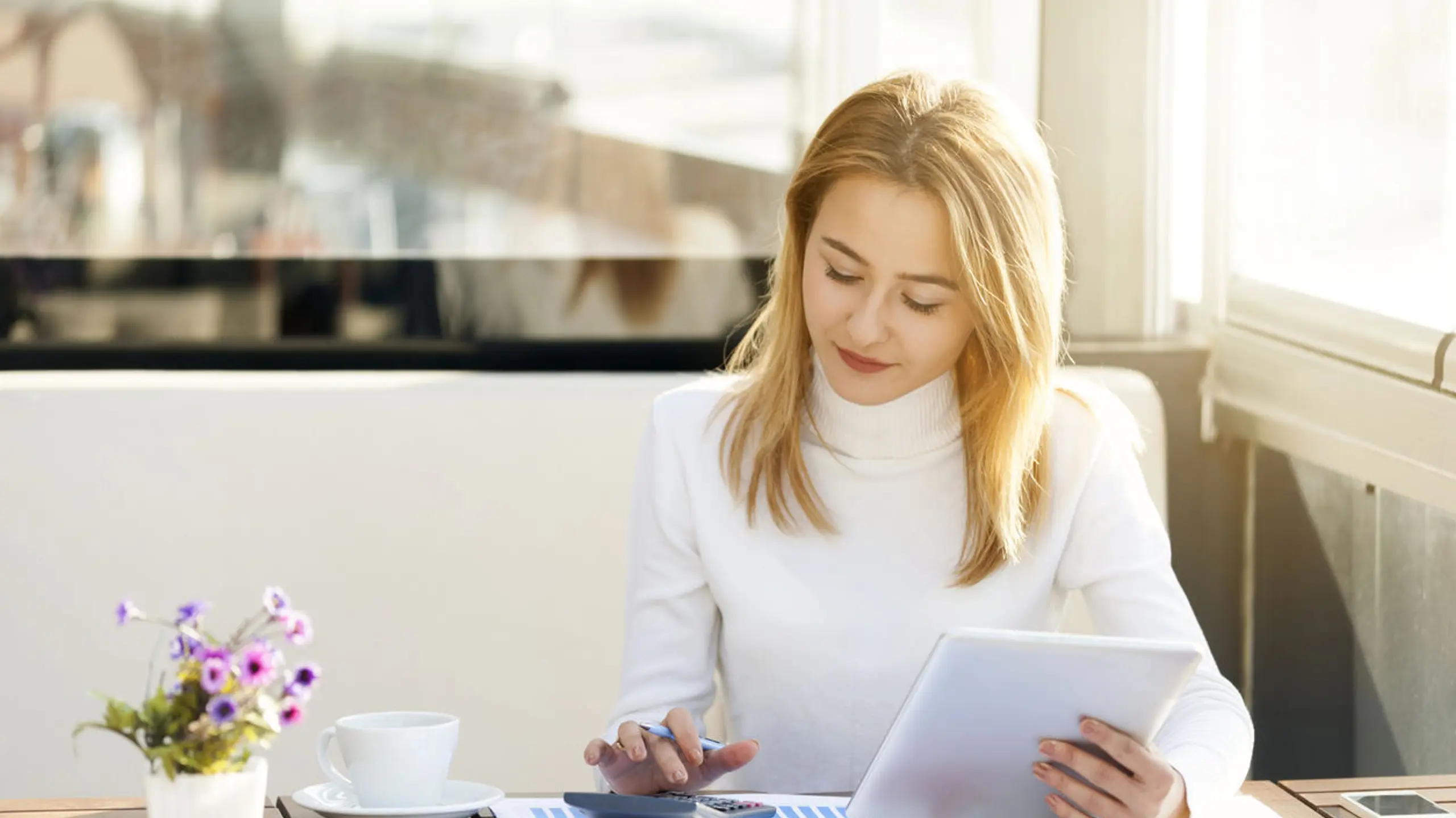 Finanziell unabhängig werden: Expertinnen zeigen, wie