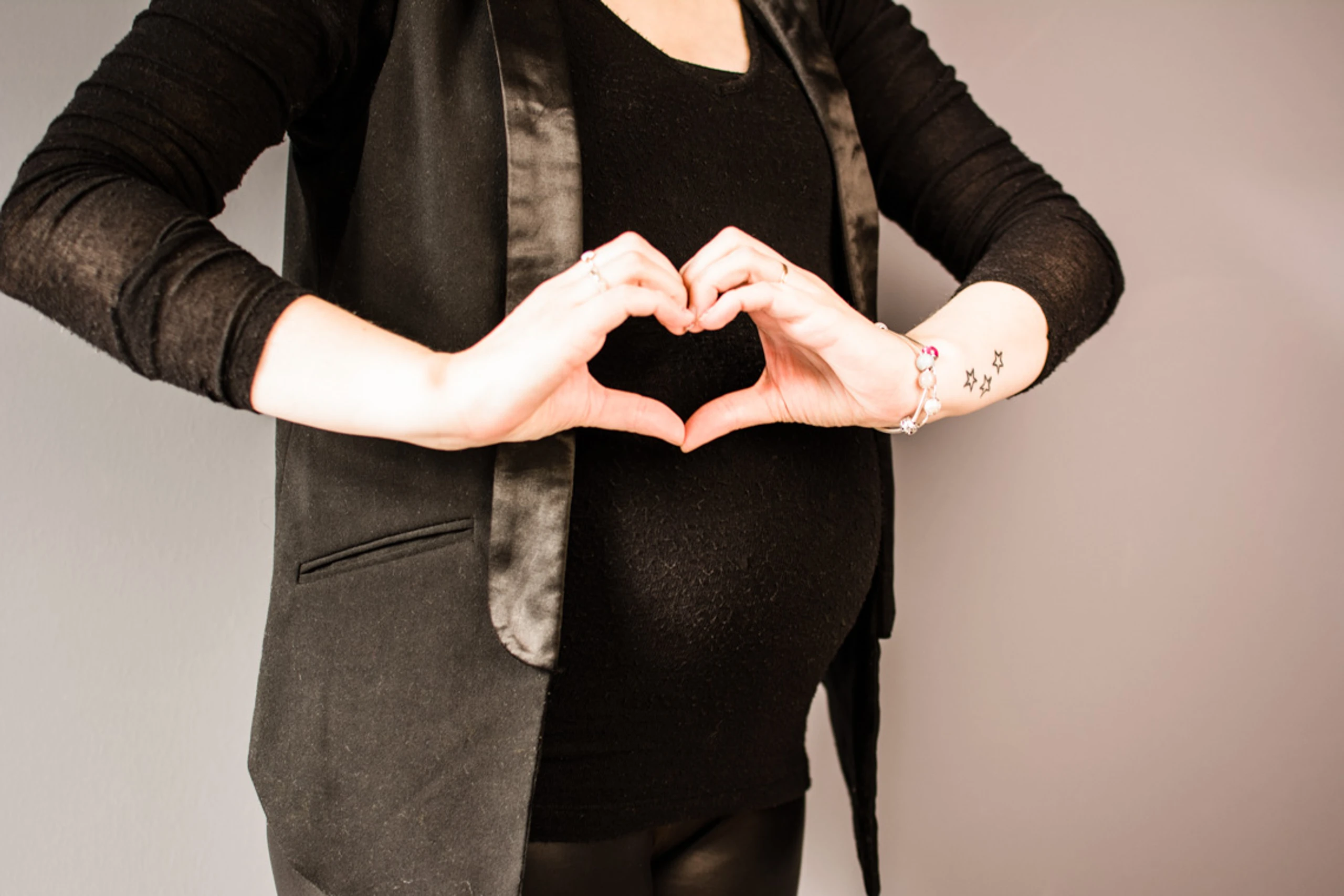 © Anna Frost, © Anna Frost Blurred image background