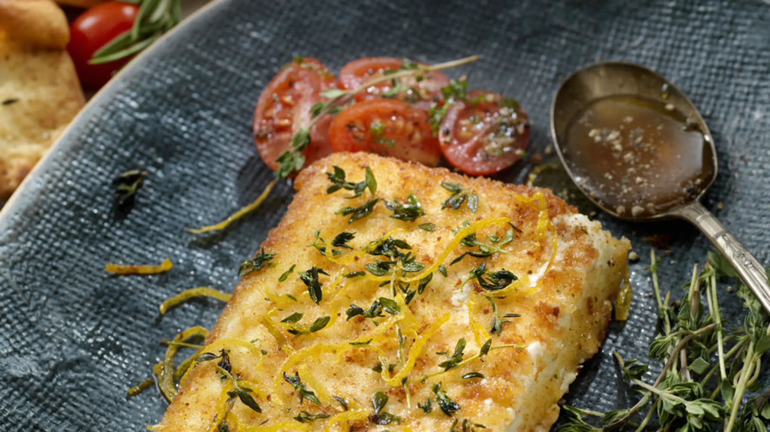 Saganaki, griechischer, frittierter Käse