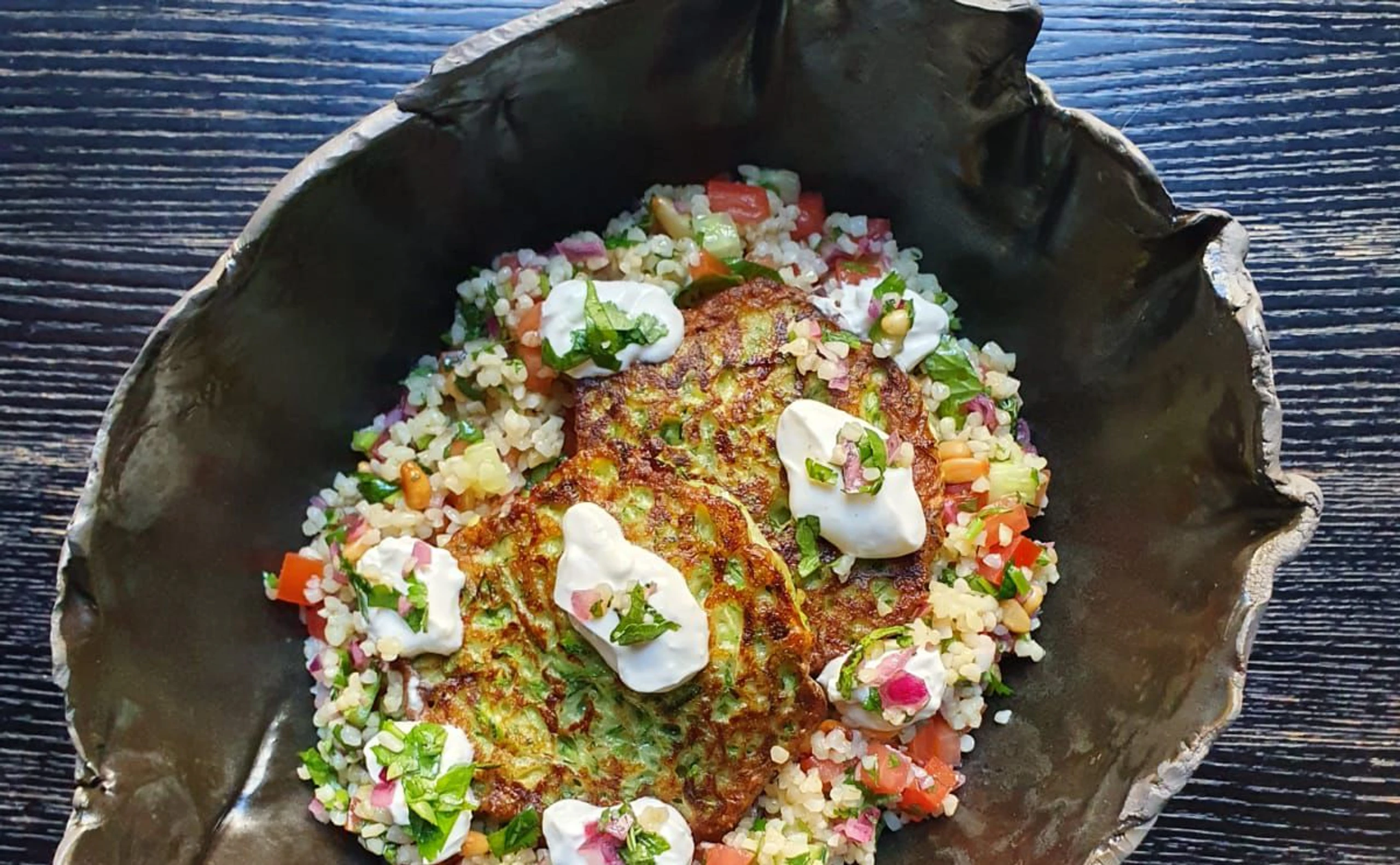 Rezept der Woche: Mediterrane Zucchini-Keftede von Konstantin Filippou