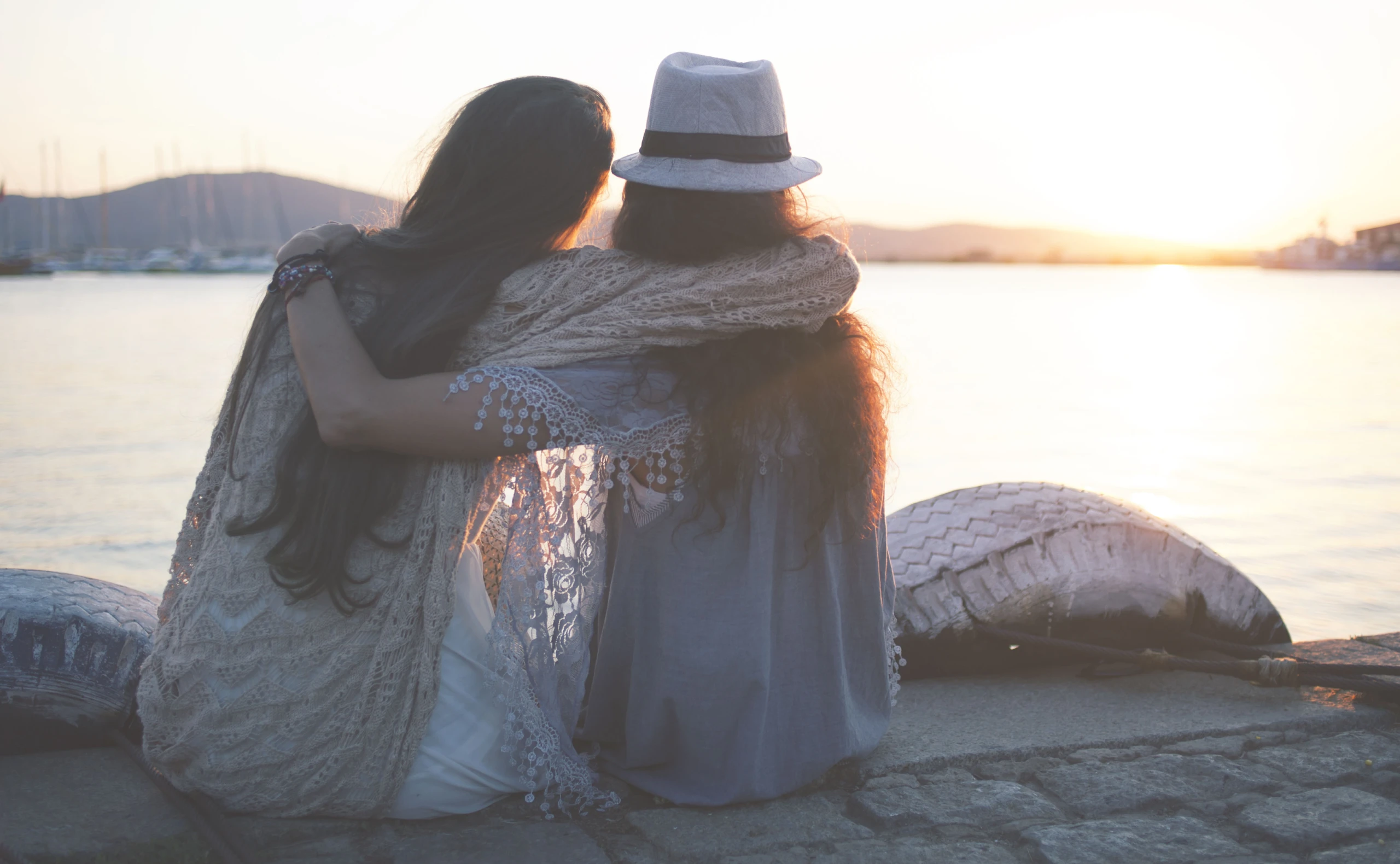 Fehlgeburt: 5 Dinge, die du zu deiner Freundin sagen kannst