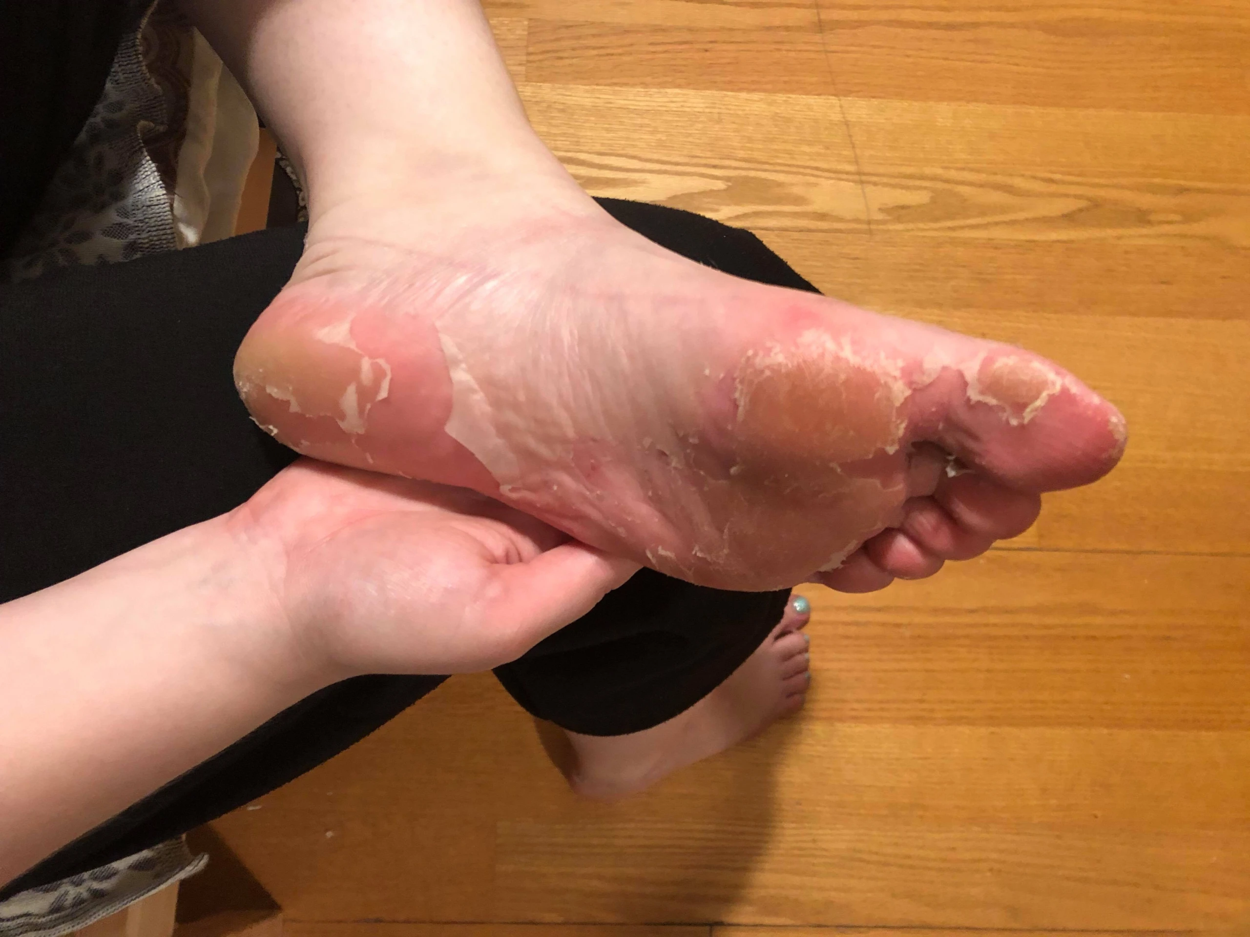 © (red.) Blurred image background