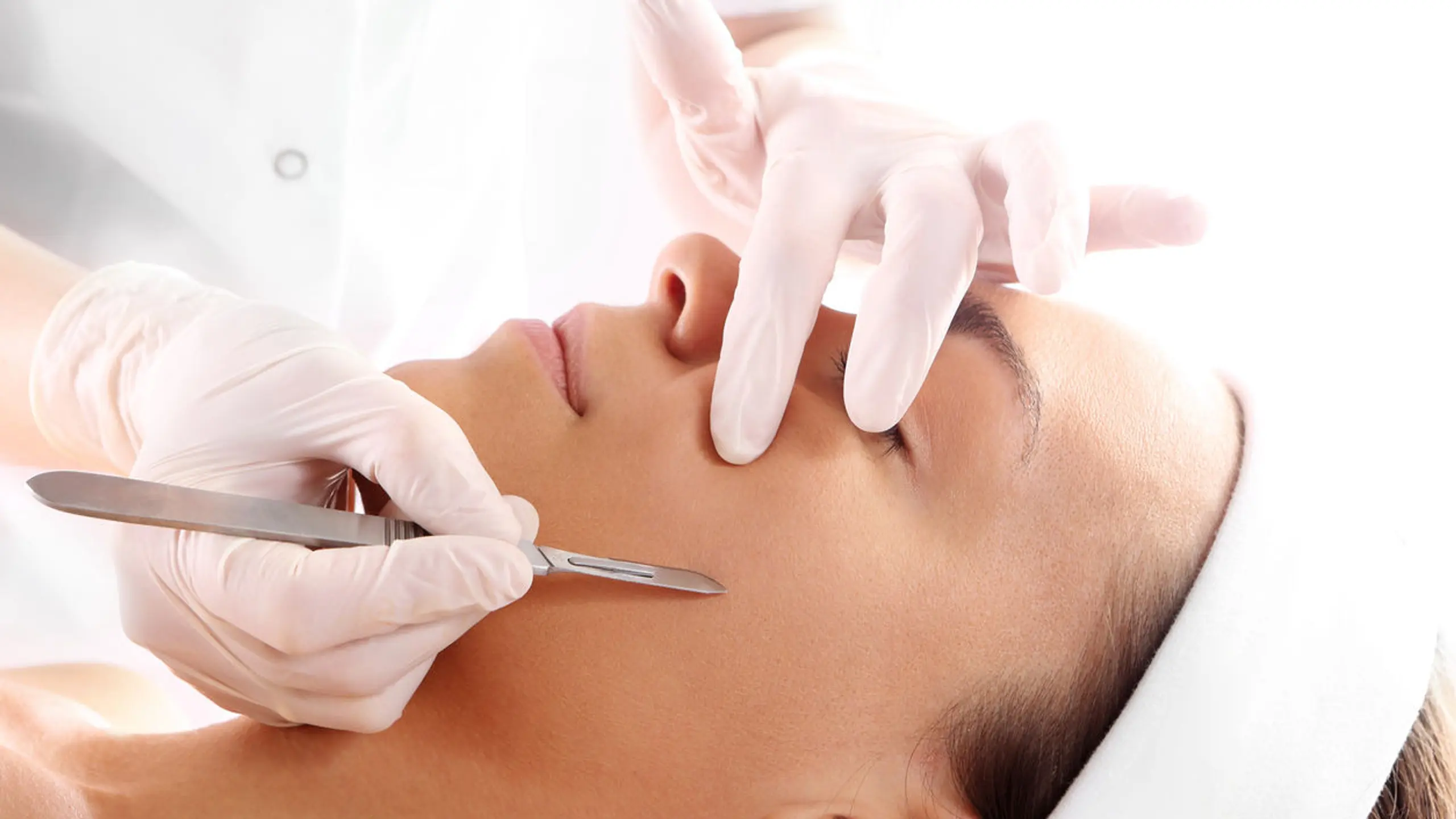 Dermaplaning