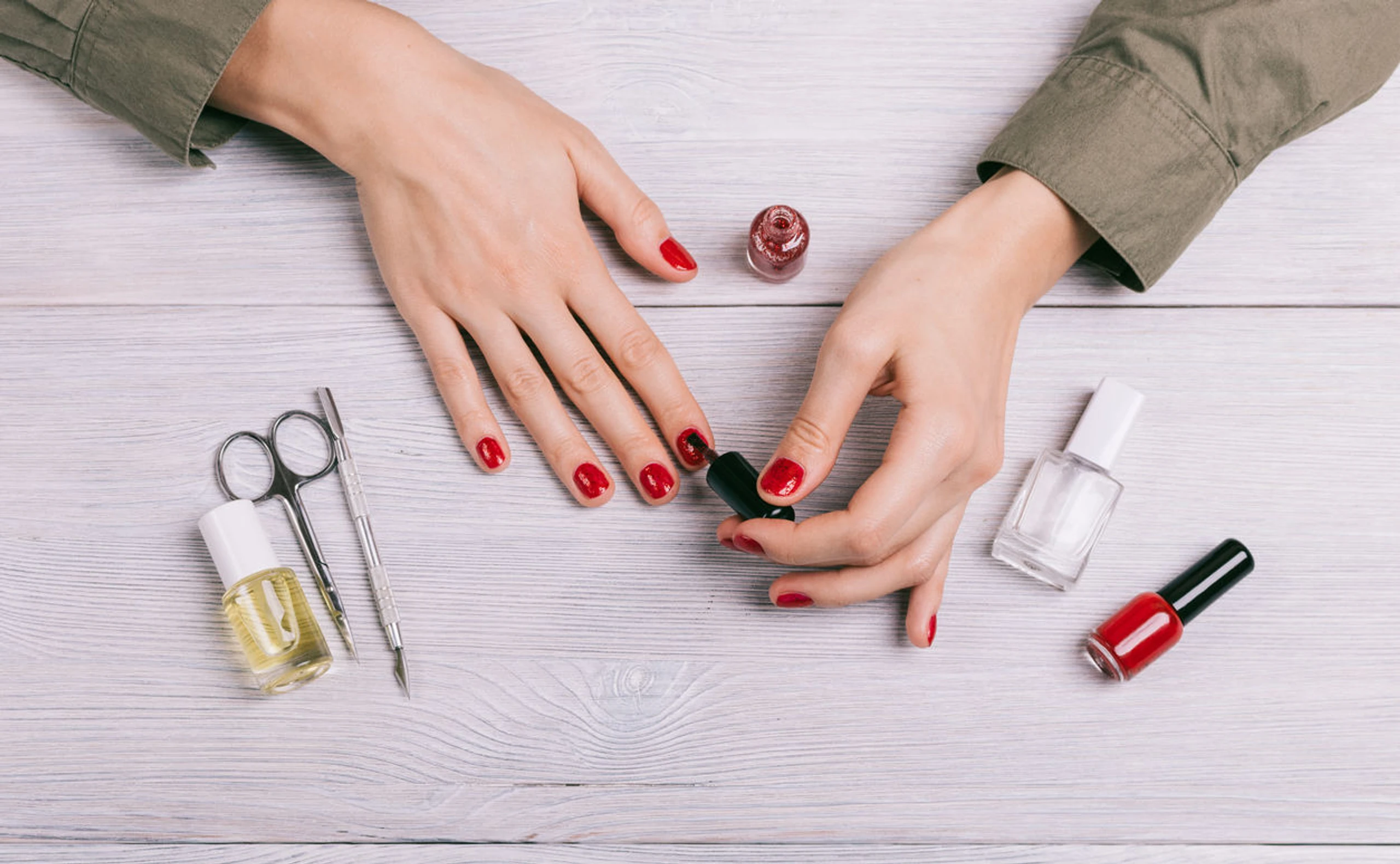 naegel-bruechig-durch-nagellack