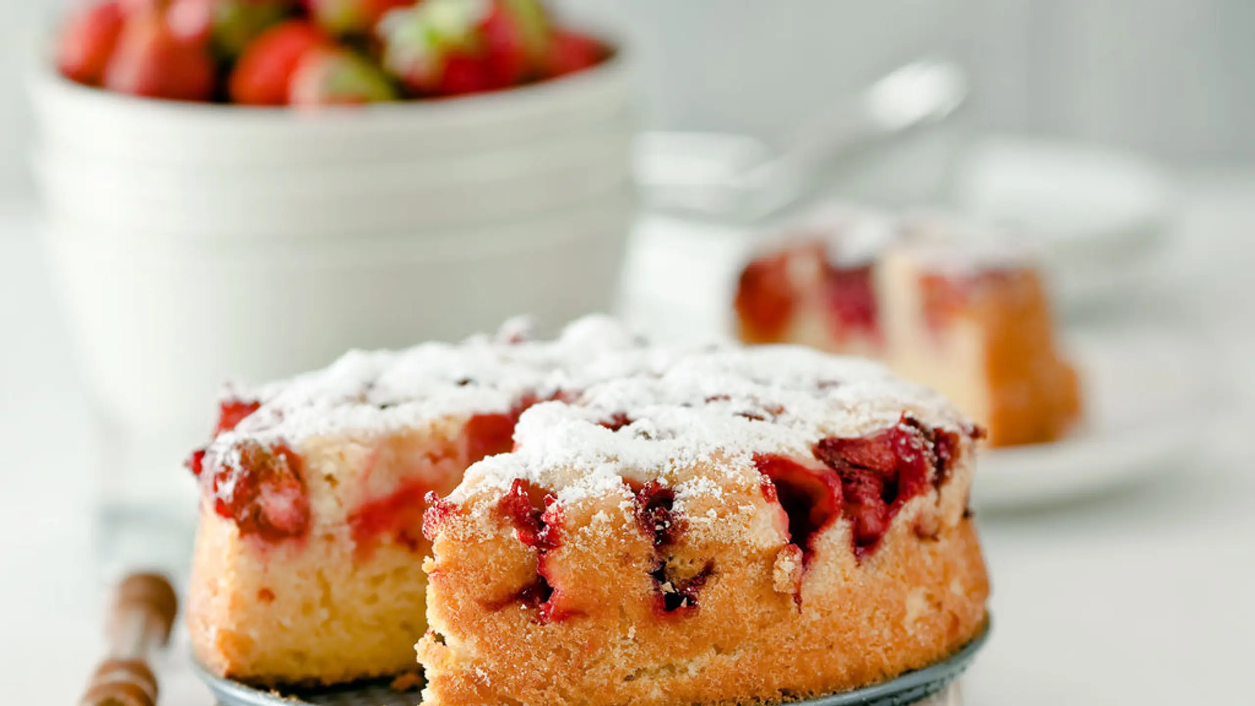 Einfacher, aber herrlich saftiger Erdbeerkuchen