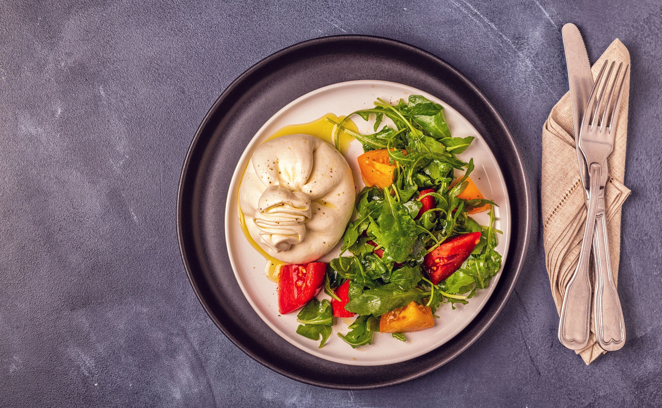 Burrata mit Rucolasalat