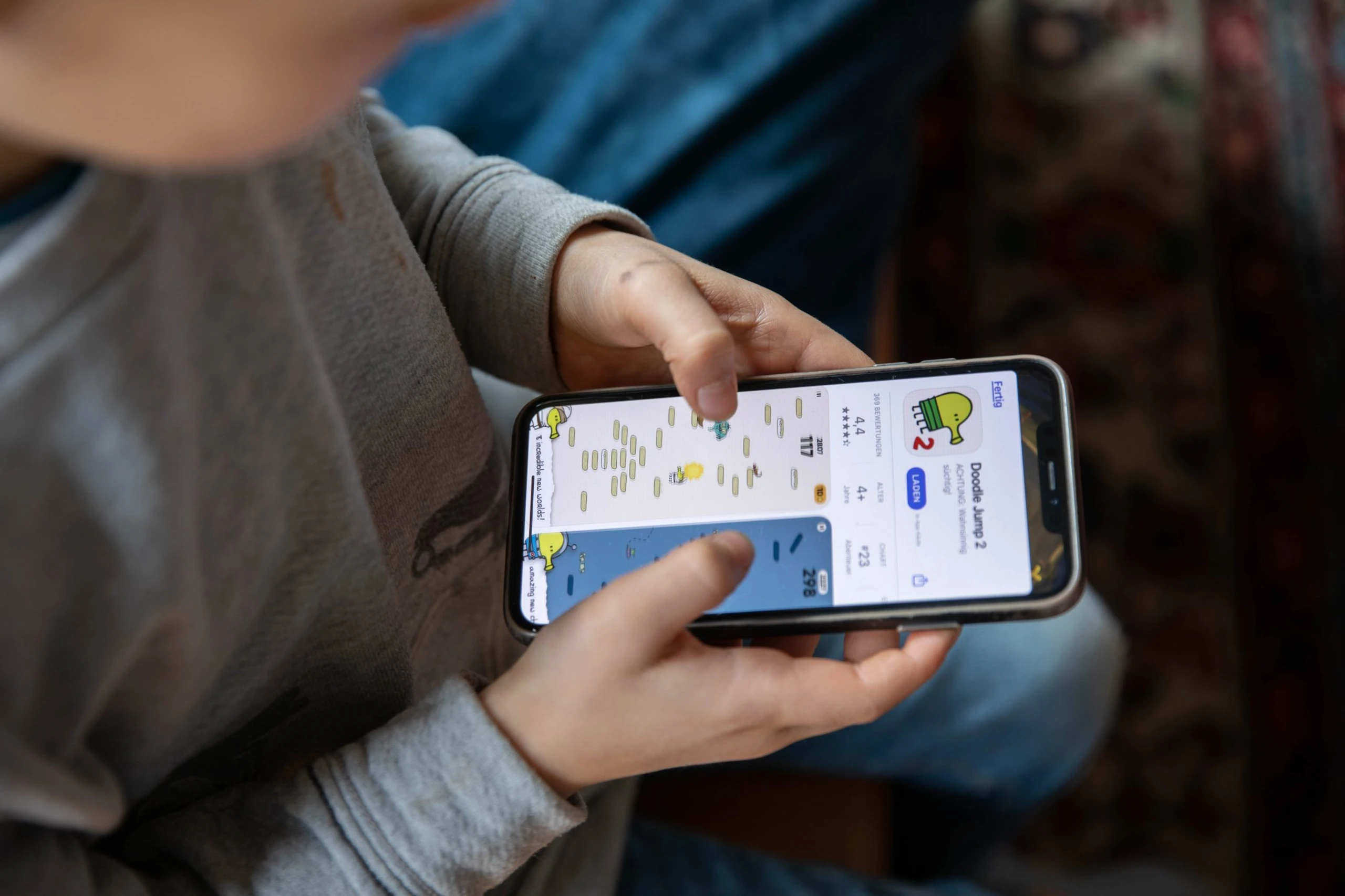 © Elke Mayr Blurred image background