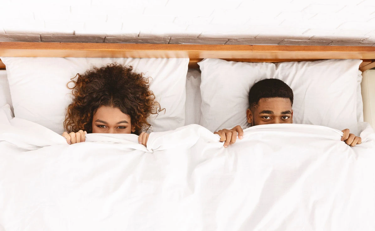 Schüchtern im Bett? So kriegst du beim Sex, was du willst
