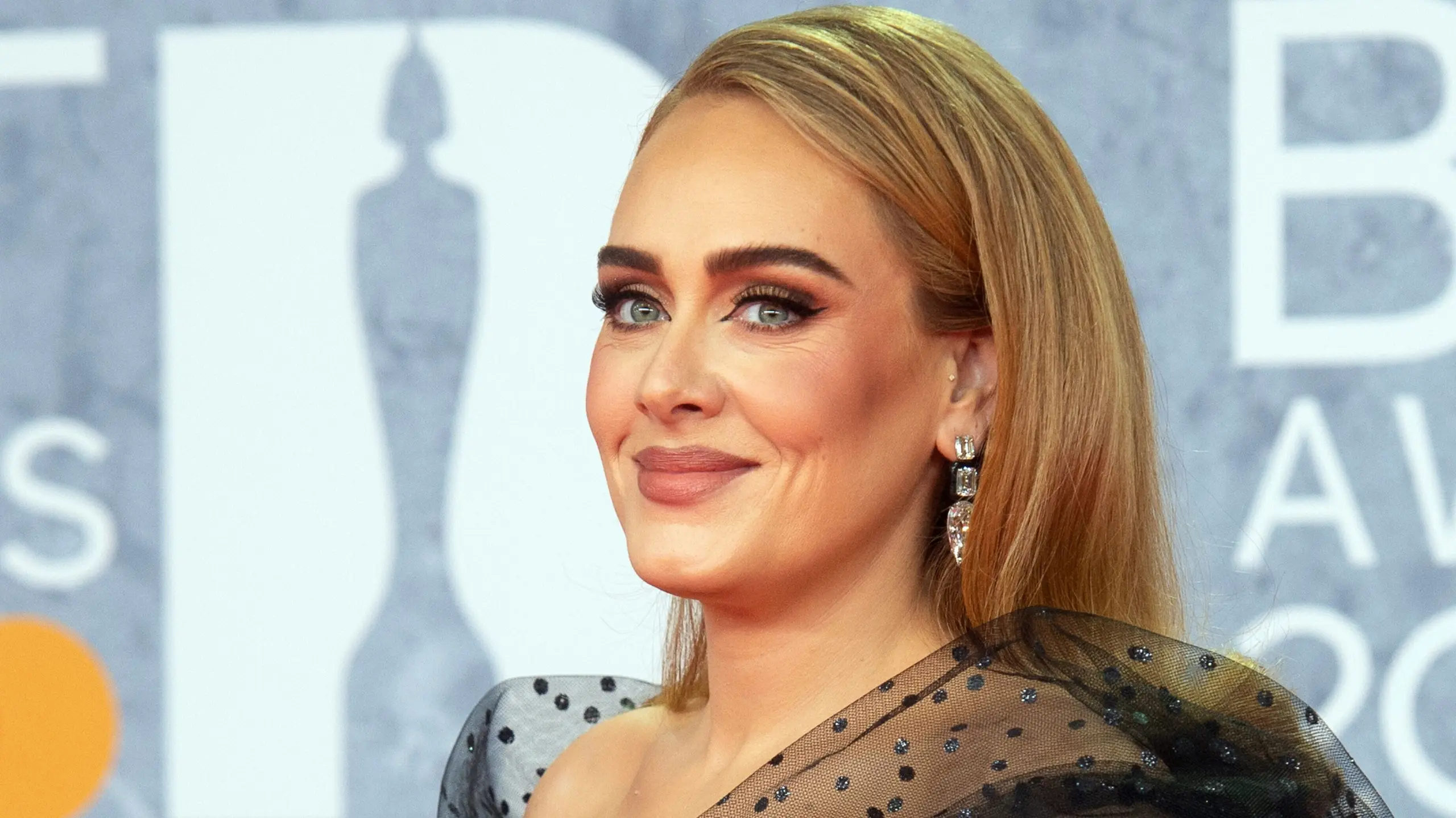 Adele: Die britische "Hello"-Sängerin mit der unglaublichen Powerstimme