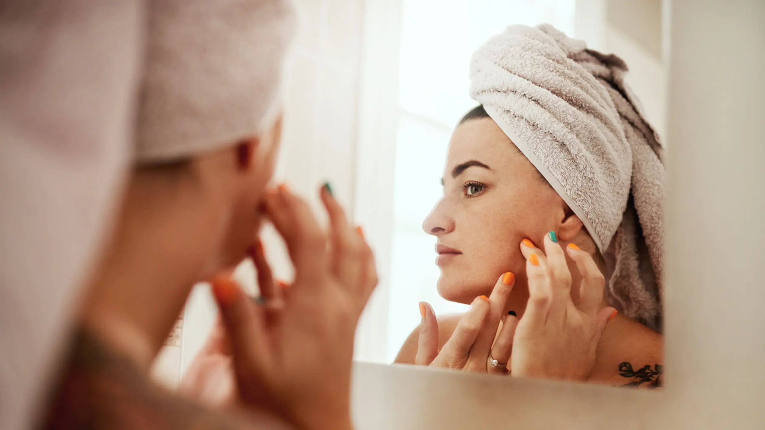 Skin Picking Disorder: Warum Pickelausdrücken zur Sucht werden kann