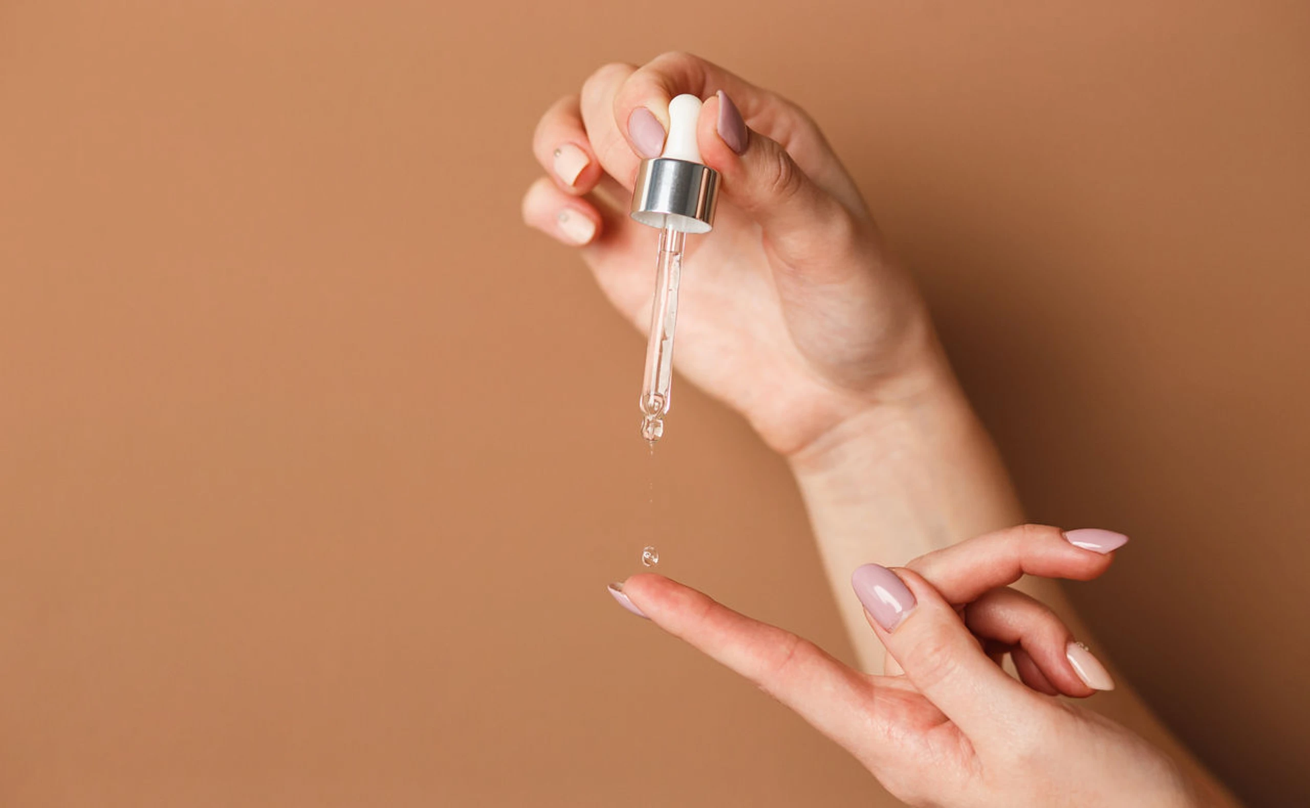 Niacinamid: Darum solltest du das Power-Vitamin in deine Skincare-Routine integrieren