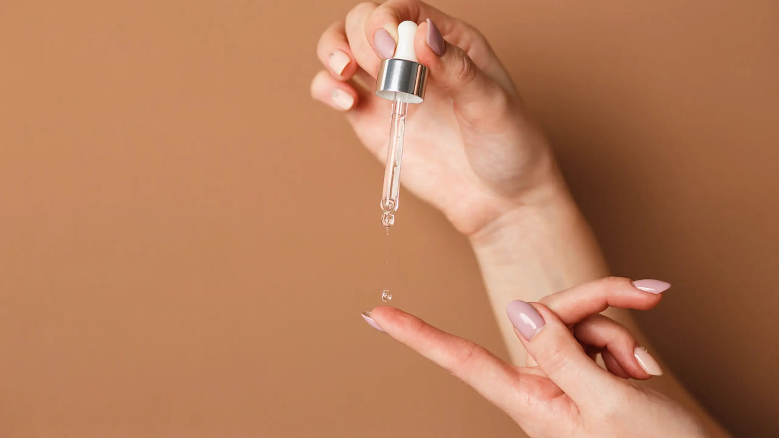 Niacinamid: Darum solltest du das Power-Vitamin in deine Skincare-Routine integrieren