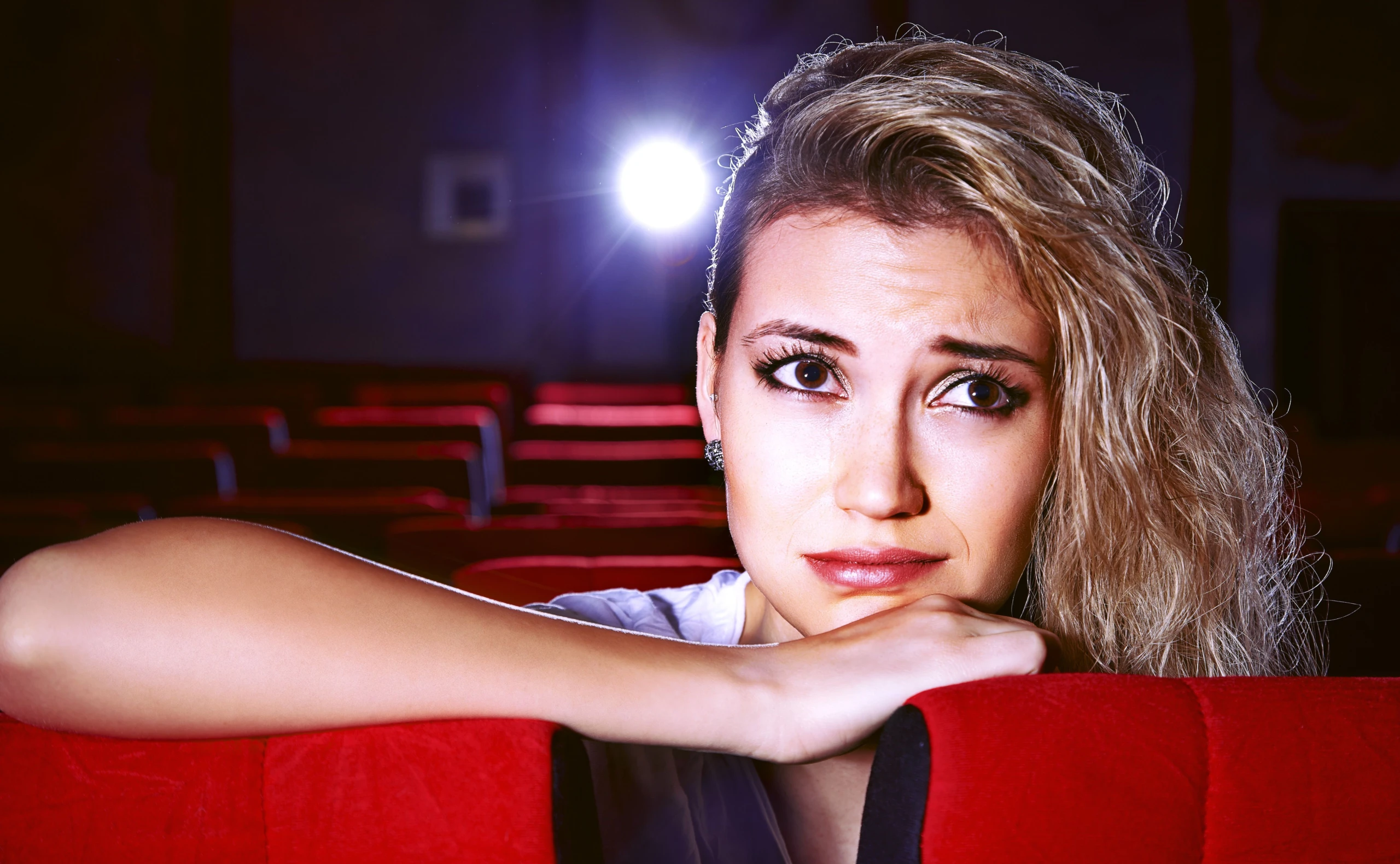 WOMAN: Liebes-Check im Singlehotel