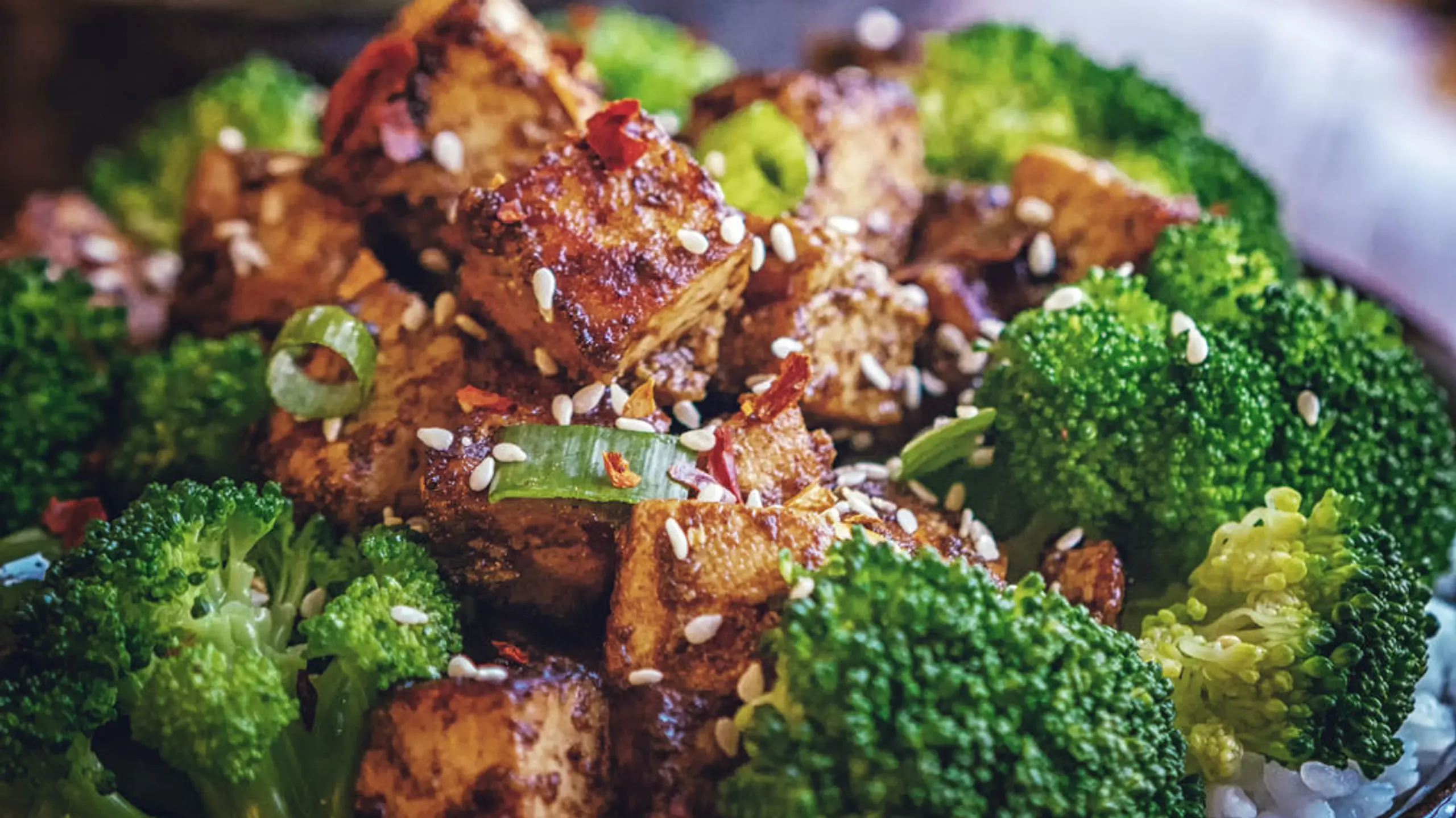 Tofu richtig zubereiten: Dein Tofu schmeckt dir nicht? Weil du ihn falsch zubereitest!