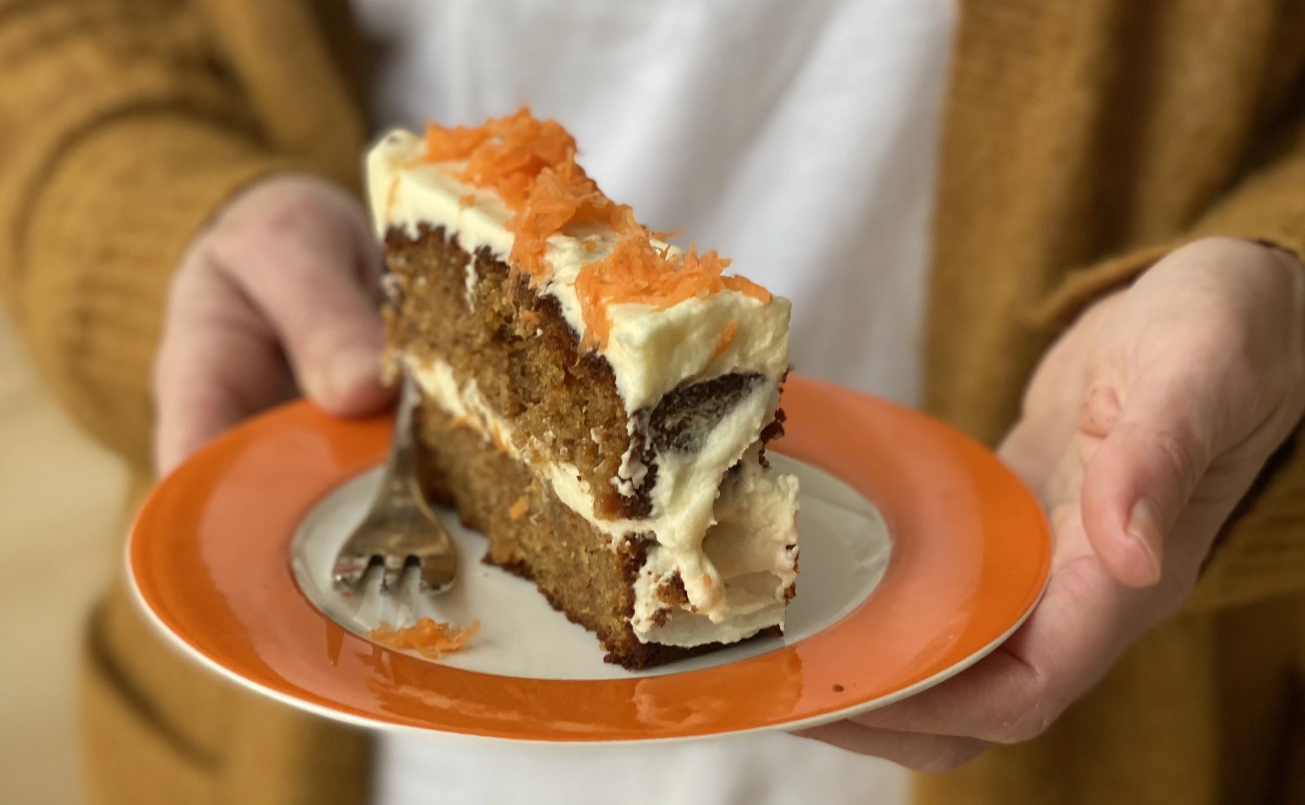 Karottenkuchen: Dieses saftige Rezept schmeckt nicht nur zu Ostern köstlich
