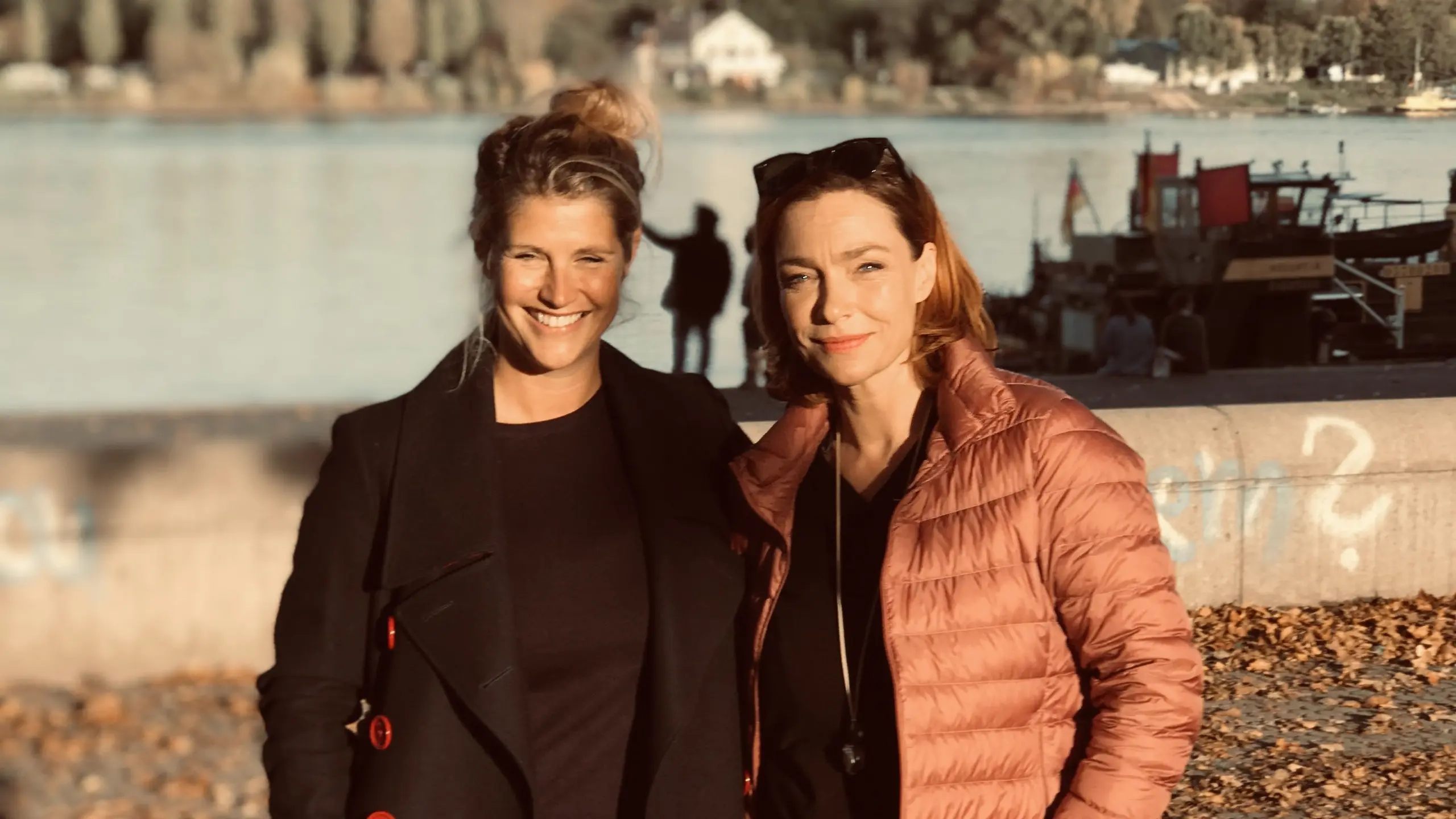 Schauspielerin Aglaia Szyszkowitz und ihre Schwester Gewendolin im Interview