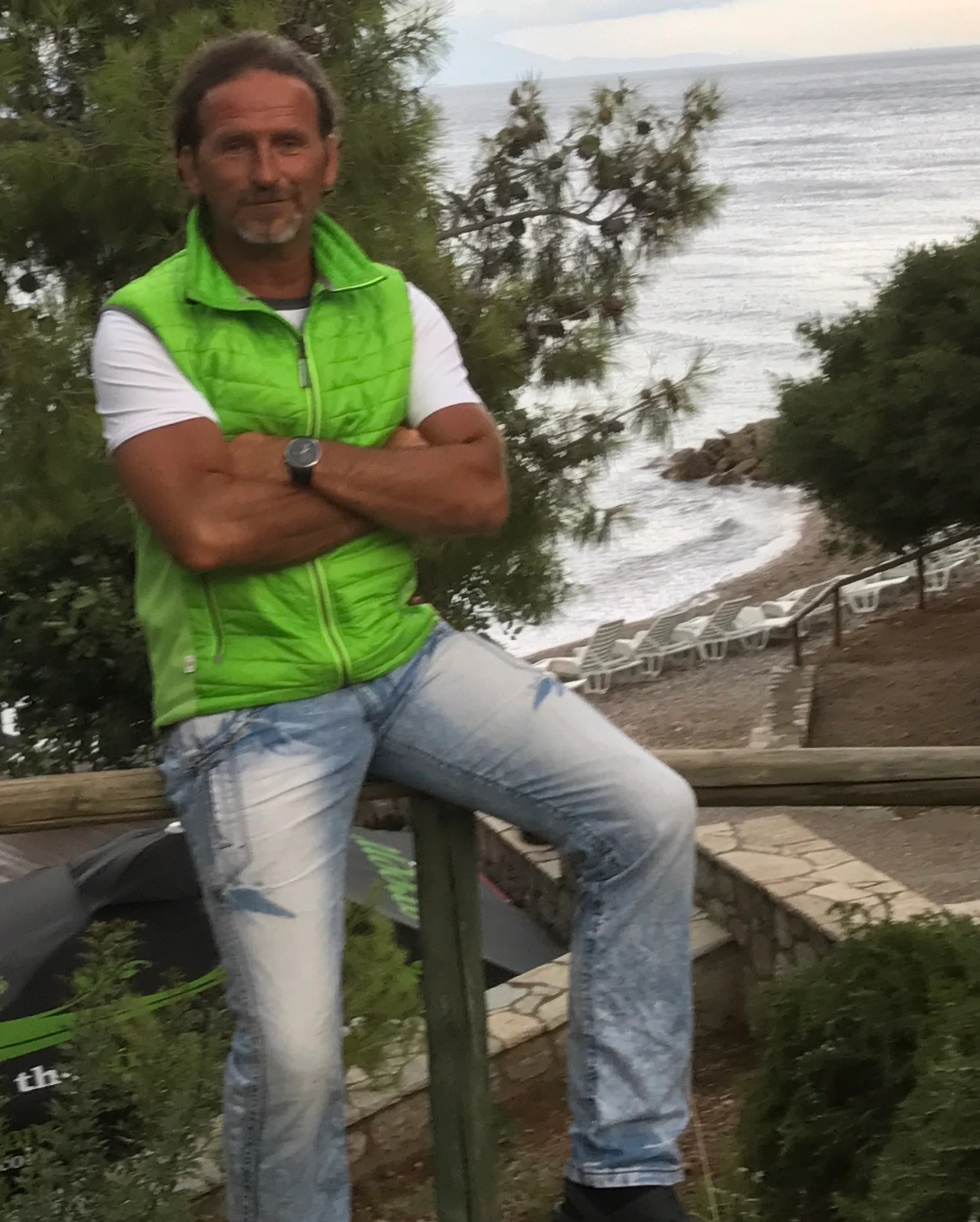 © beigestellt Blurred image background