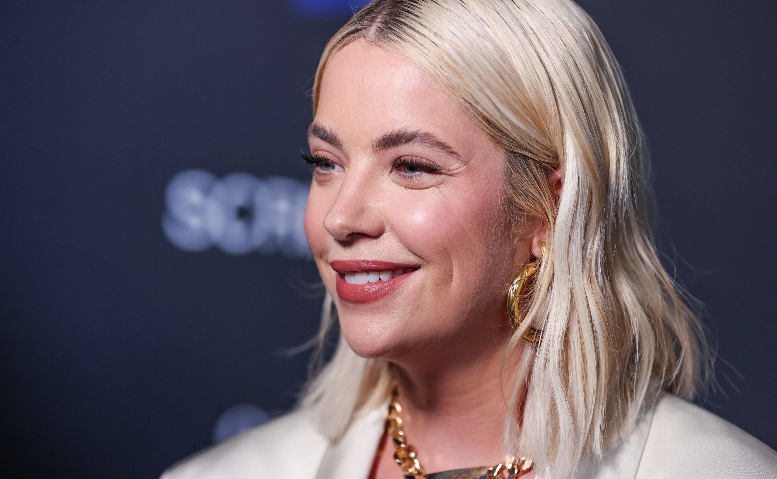 Long Bob: Wie trägt man die längere Variante des normalen Bobs?