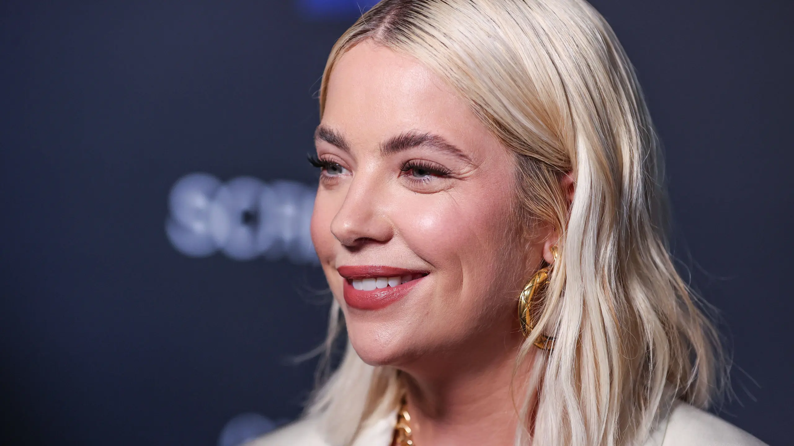 Long Bob: Wie trägt man die längere Variante des normalen Bobs?