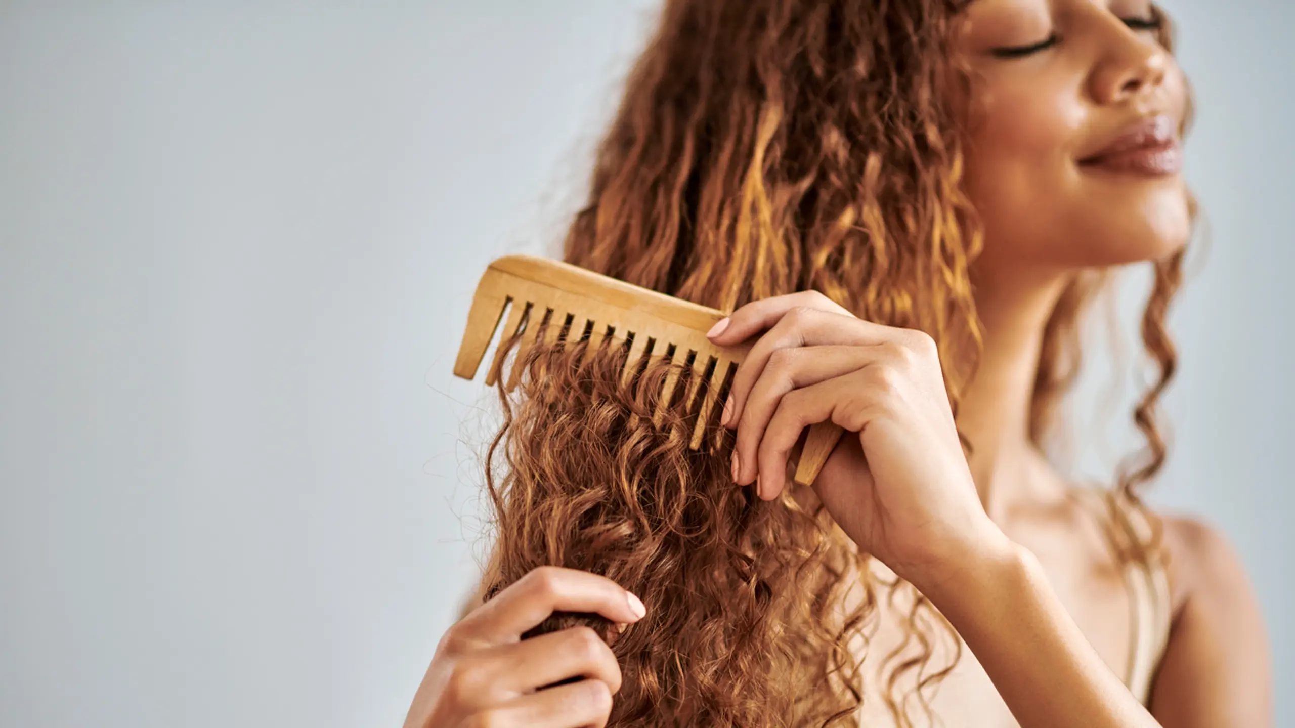 Besonders anfällig für Haarknötchen: lange, lockige Haare!