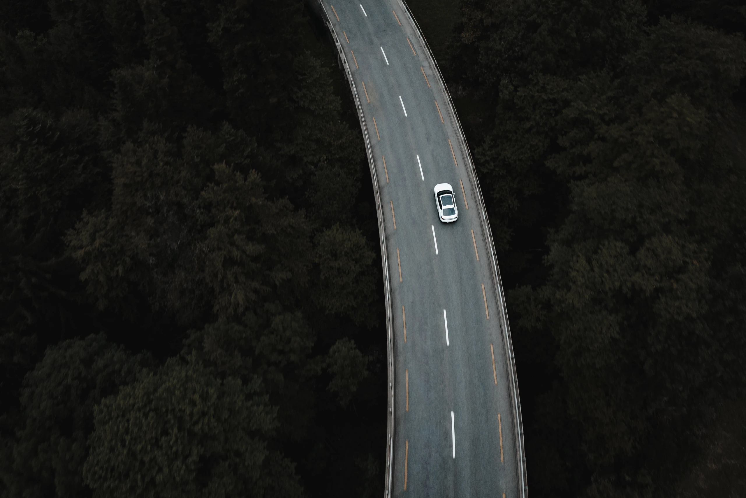 Was man über Elektrofahrzeug-Batterien wissen muss