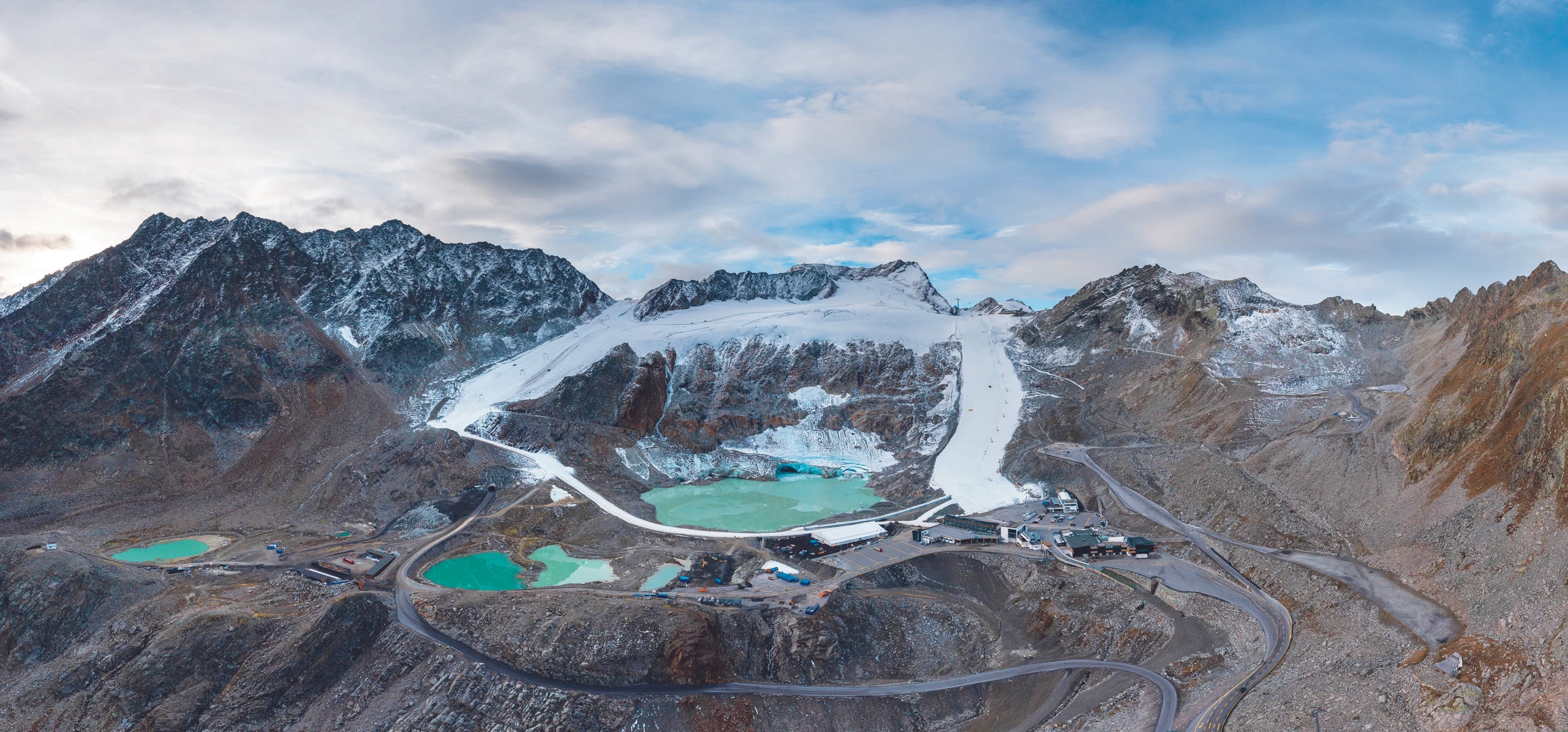 Sölden, Rettenbachferner: Nachhaltigkeit bei Skirennen kommt trotz sichtbarem Klimaproblem erst langsam an.